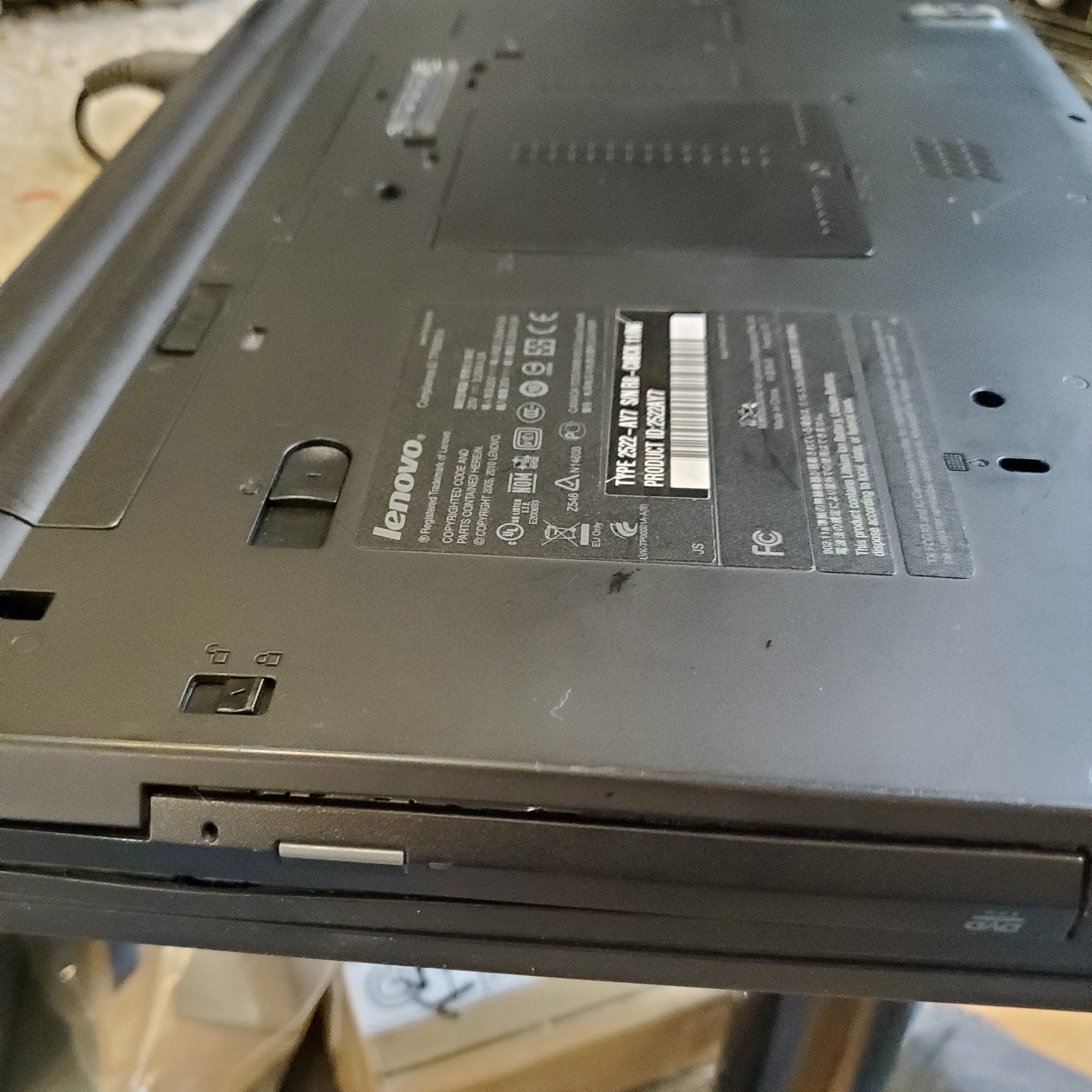 LEVONO THINKPAD T410 & DOCKING STATION