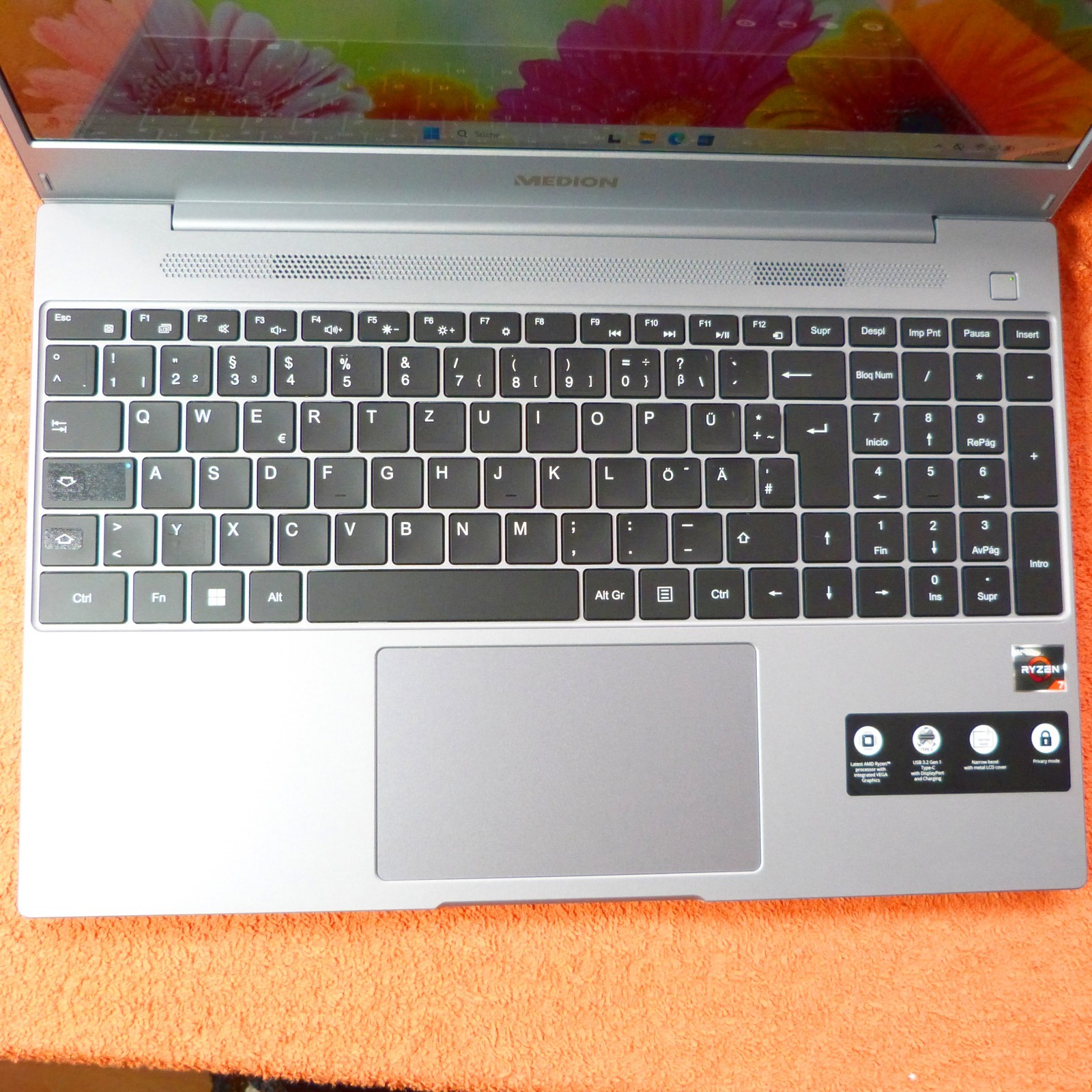 Medion E15301 15″ FULLHD SLIM Ultrabook l SSD Windows 11 PRO l AMD RYZEN 7