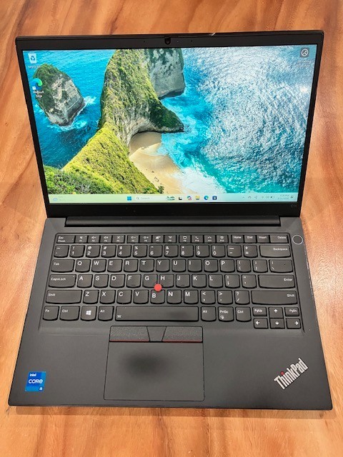 Lenovo ThinkPad 14″ E14 G2 i5-1135G7 8GB 256GB NVMe Windows 11 Pro
