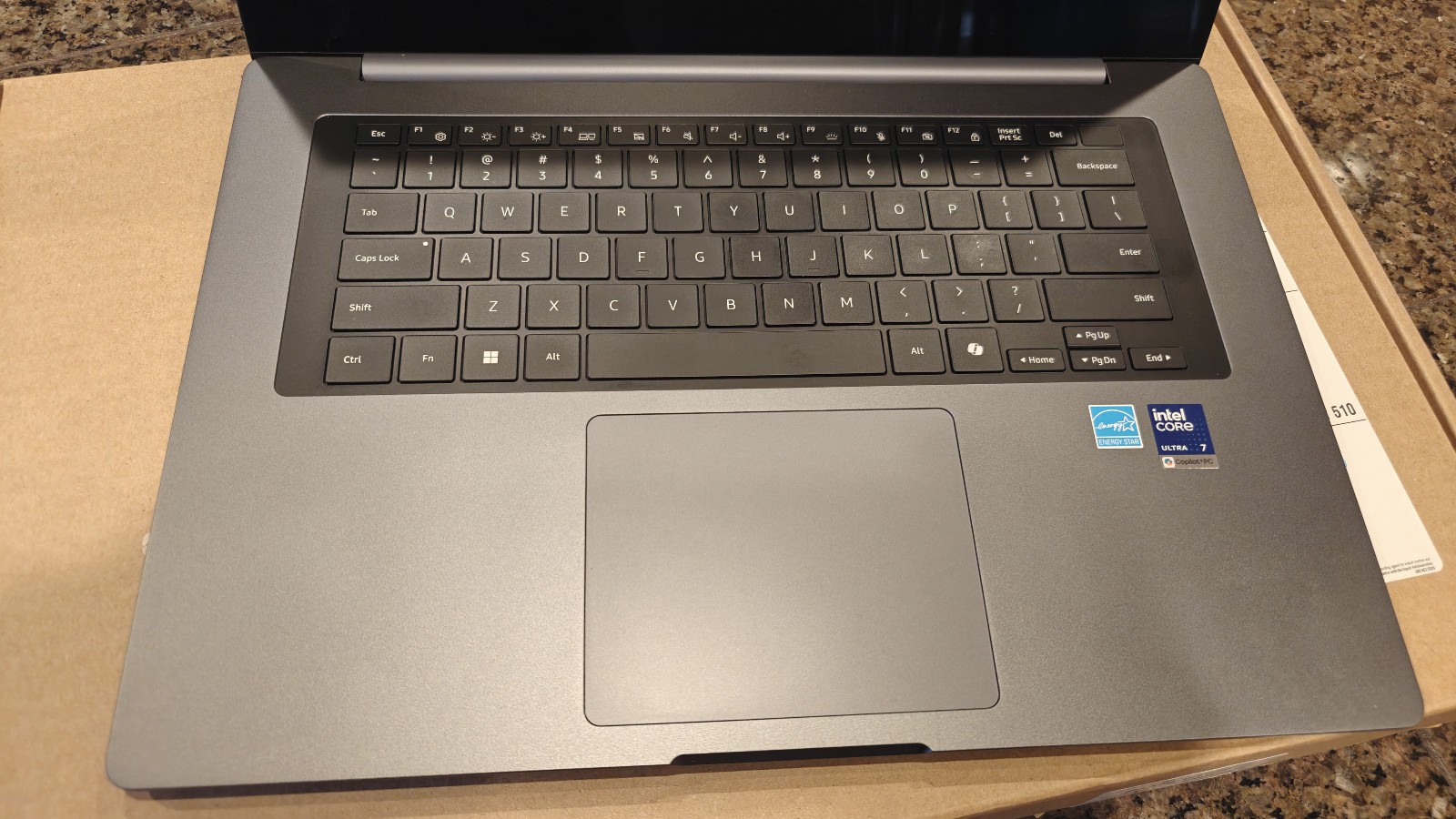 Galaxy Book 6 Win 11 Home | 16 GB | 512 GB | 16.0 Touch | Intel Core Ultra 7 355