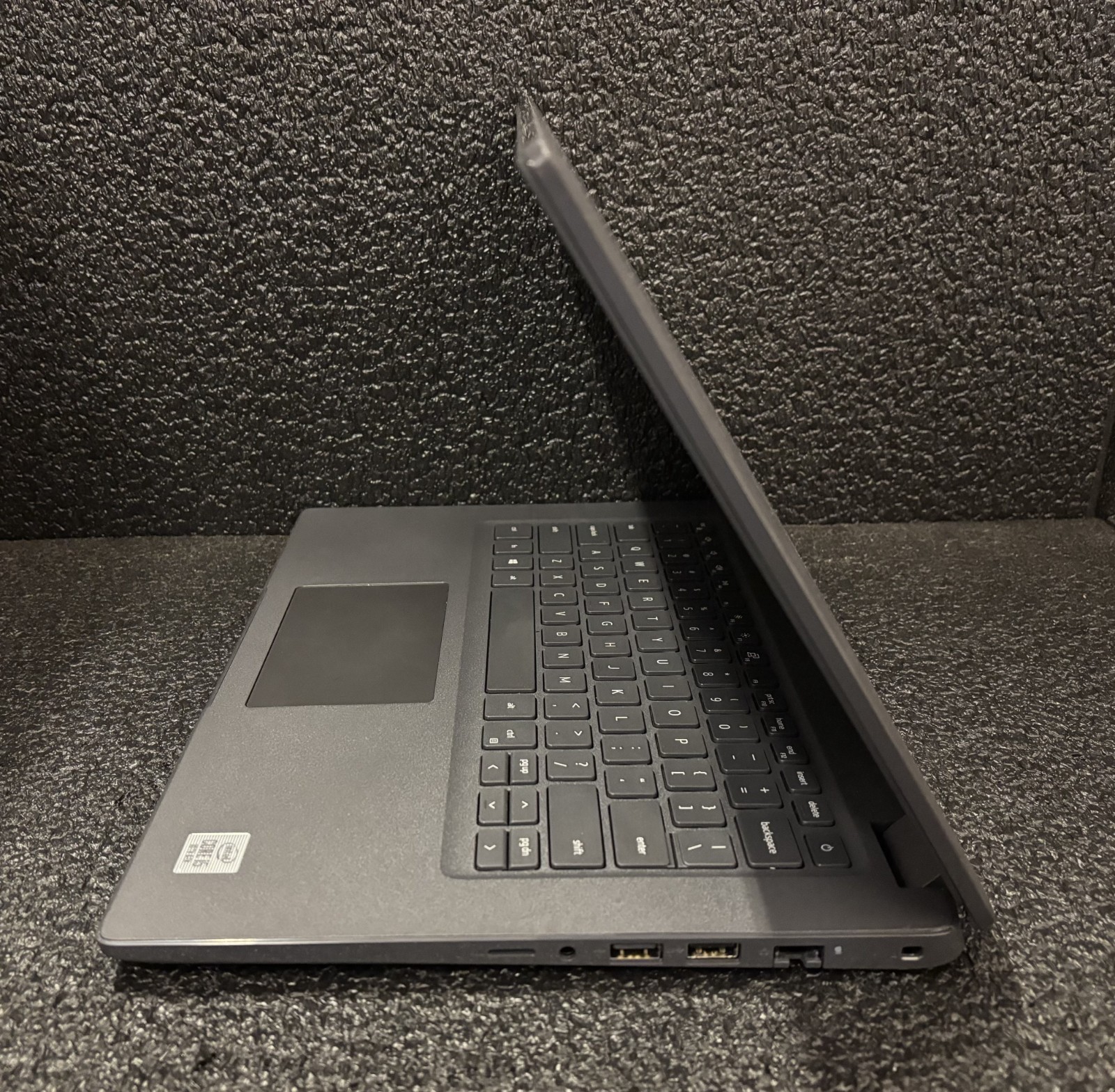 Dell Latitude 3410 14″ Laptop i5-10210U | 1.60GHz | 8GB | 256GB | W11P