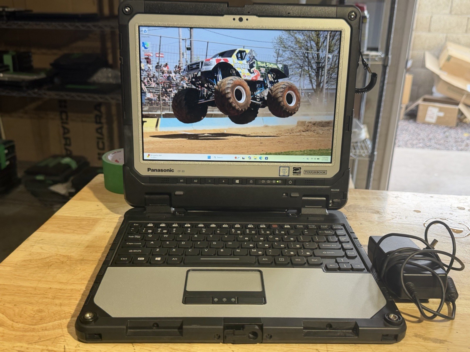 Panasonic ToughBook CF-33 i5-6300U 8GB Ram 256 SSD Win11 Pro. Touchscreen