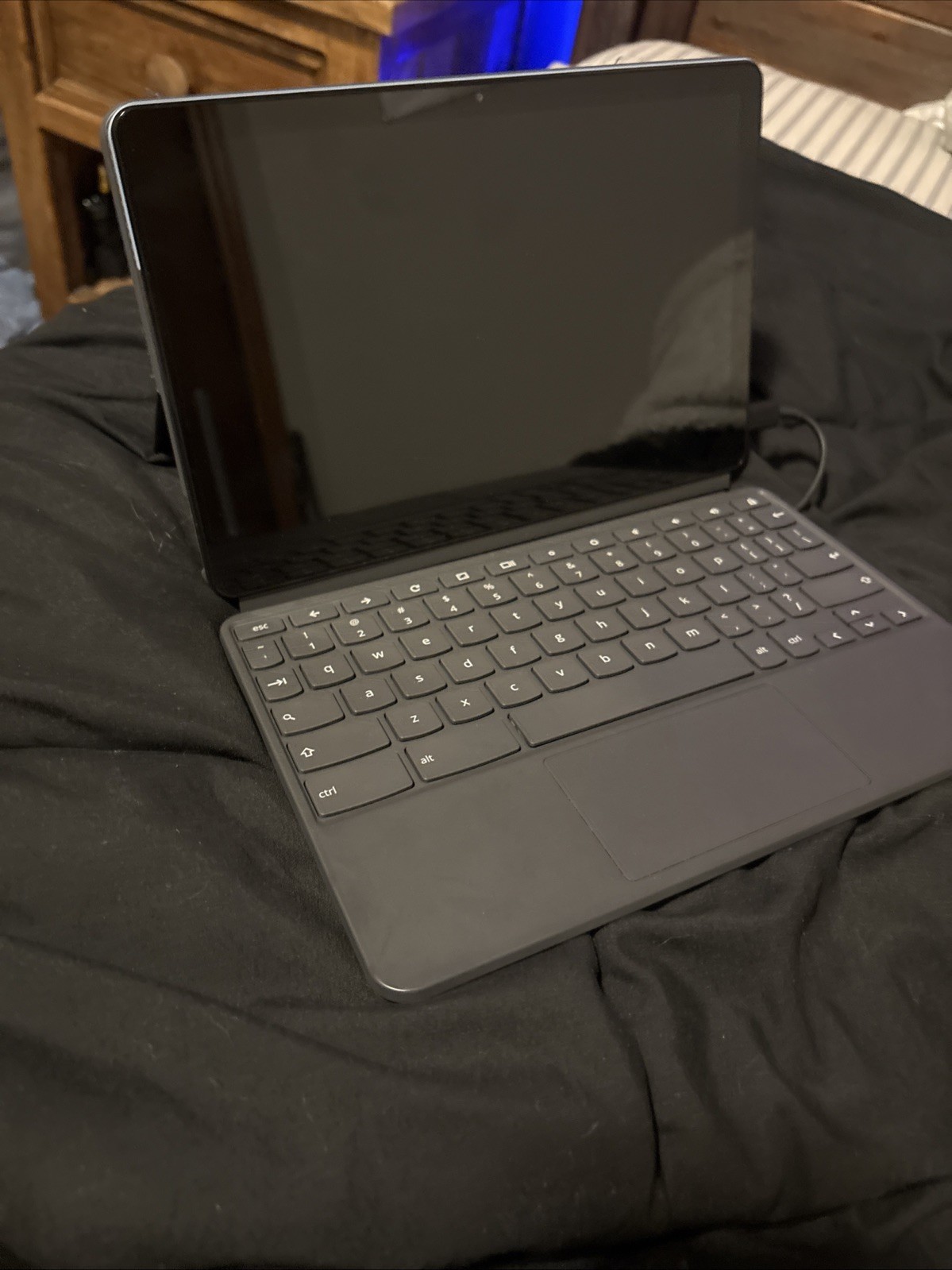 Lenovo Chromebook Duet 10.1″ 2-in-1 Tablet & Laptop (64GB) With Keyboard & Case