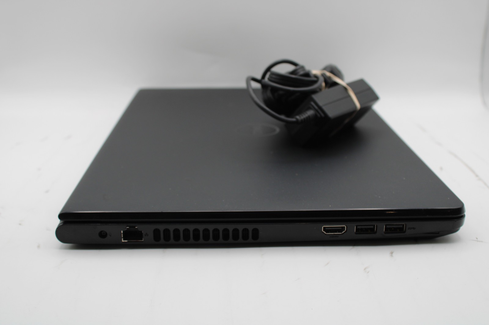 Dell Inspiron 15 3567 i3-6006U @ 2.00 GHz 8GB RAM No SSD No OS