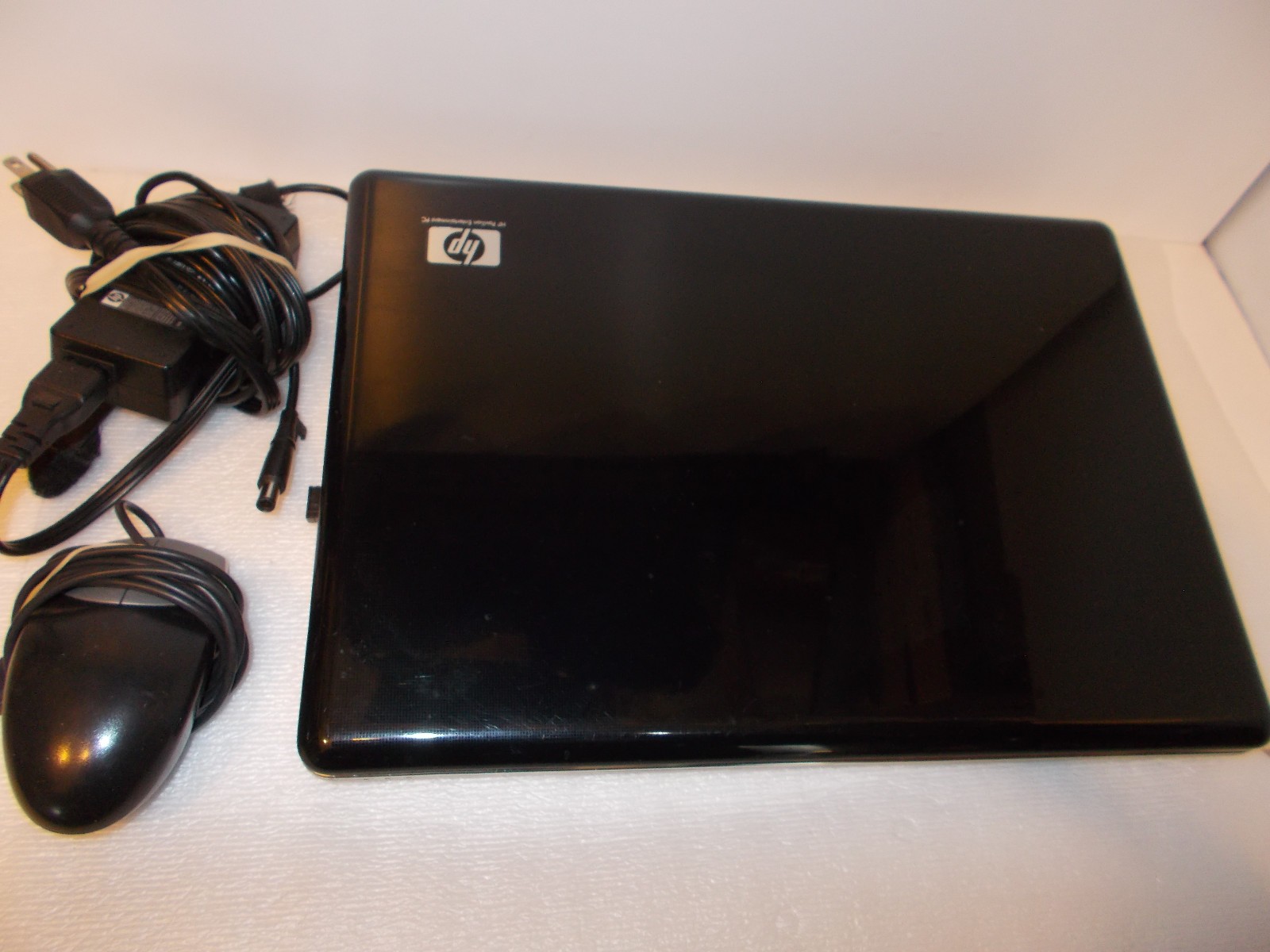 HP Pavilion 17-in. laptop FF216URA With Power Cord & Mouse Working- Bad Battery