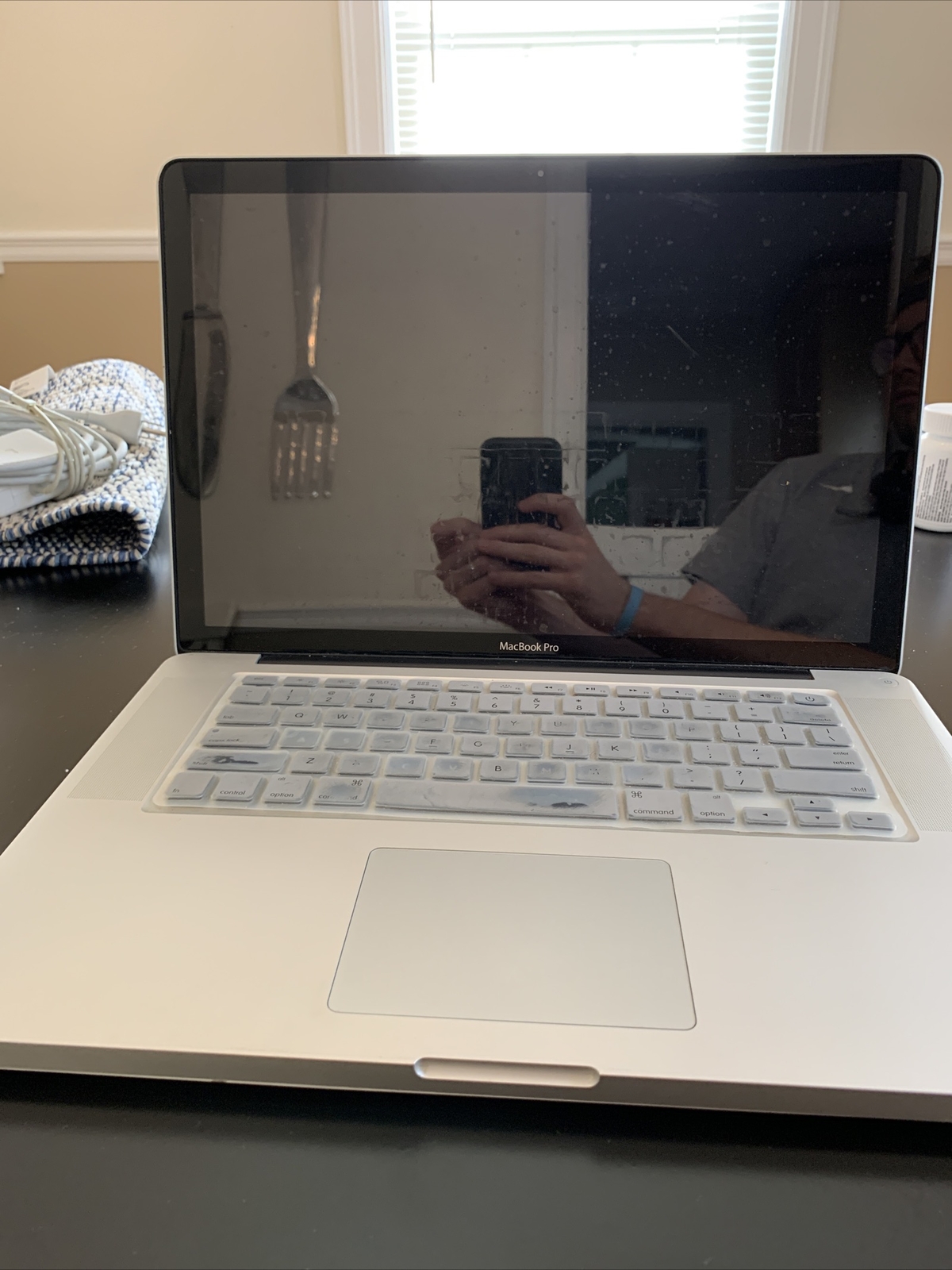 Apple MacBook Pro 15” Early 2011 Model # A1286 FOR PARTS