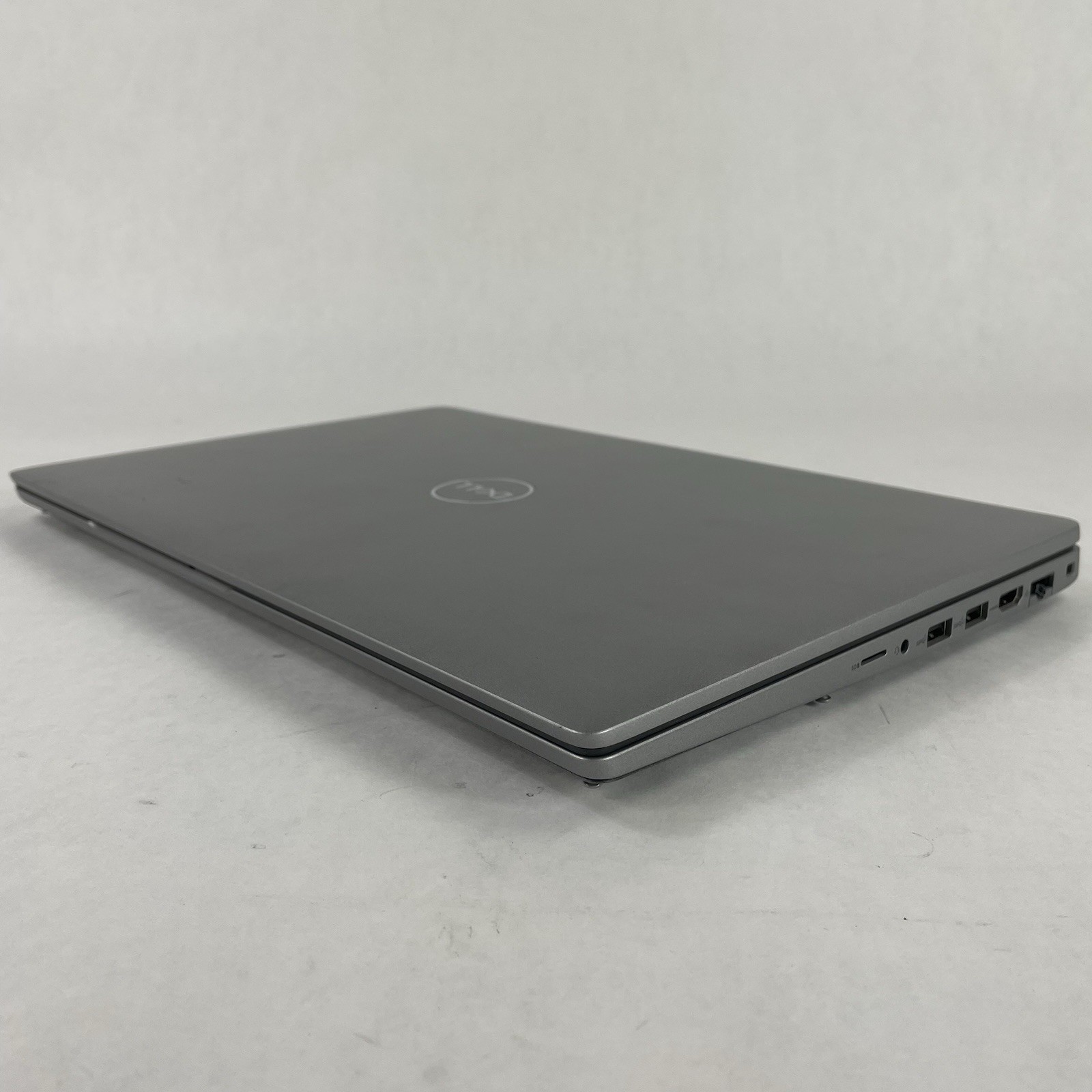 Dell Latitude 5540 15.6″ i7-1365U 4.75 GHz 8 GB RAM No SSD No OS Missing 9 Key