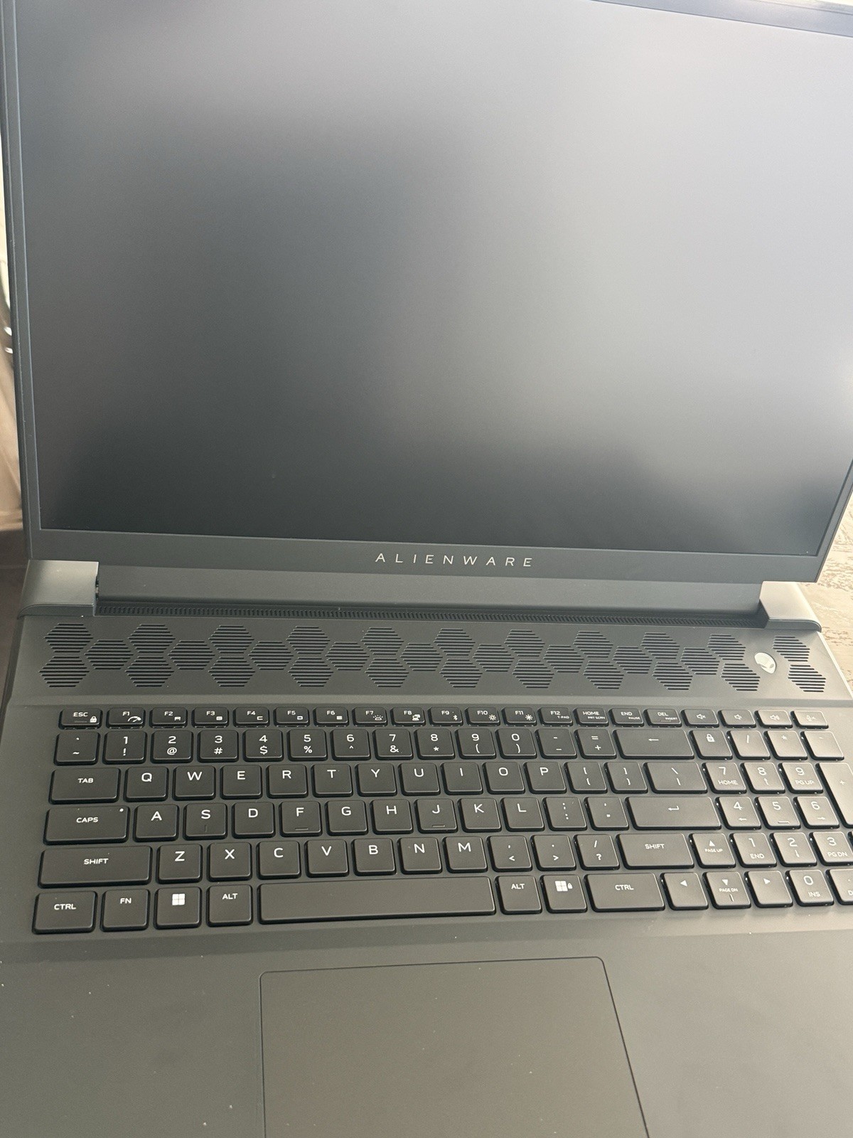 Alienware M18 R1 Model P51E Reg Type P51E002 AMD Ryzen 7000 series 9