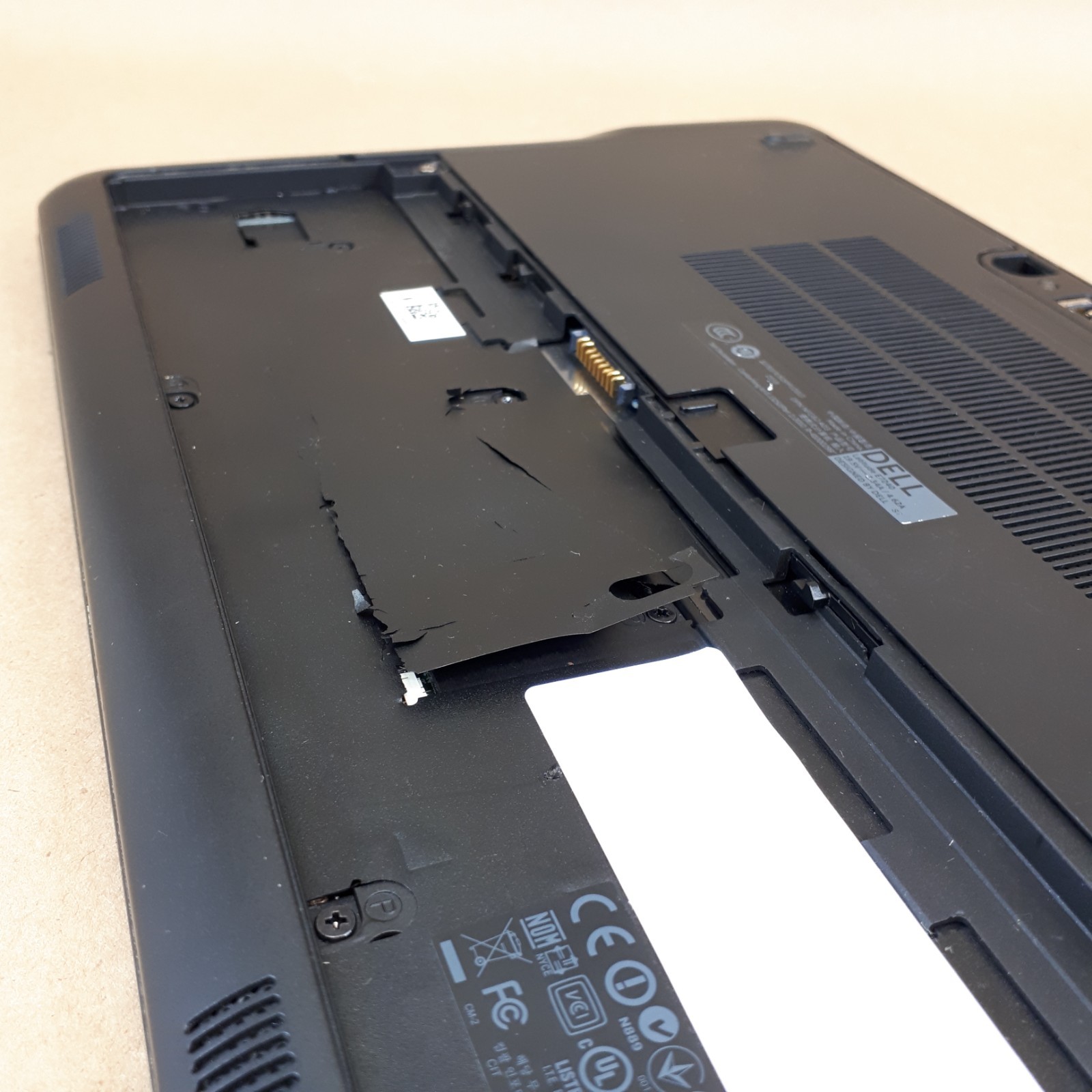 Dell Latitude E7240 12.5″ Laptop i7-4600U 2.10GHz 8GB RAM *For Parts AS IS H4036