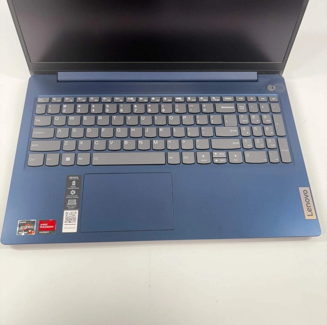 Lenovo IdeaPad Slim 3 15ABR8 15.6″ Ryzen 7 7730U 2.0GHz 16GB RAM 512GB SSD