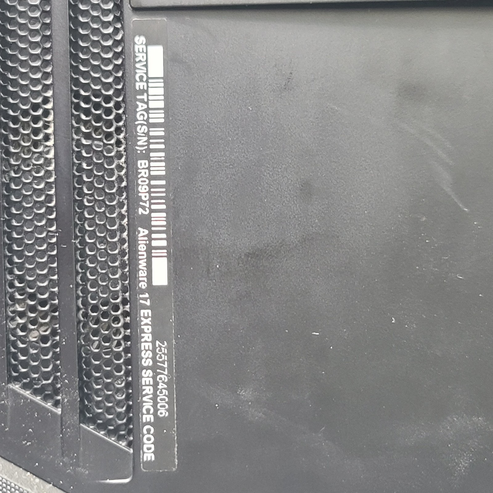 Alienware 17 R3 i7-6700HQ, GTX 970M 256GB SSD 1TB HDD Read Description