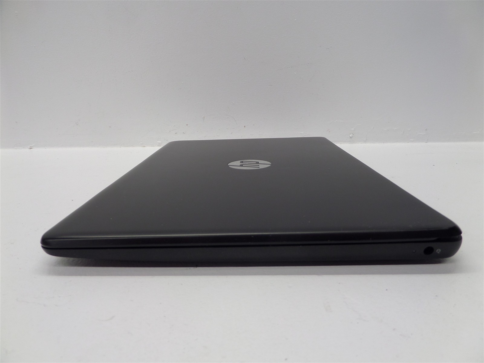 HP Stream 14-ds0020nr 14″ Laptop w/ A4-9120E Radeon R3 4GB RAM 32GB eMMC Win10