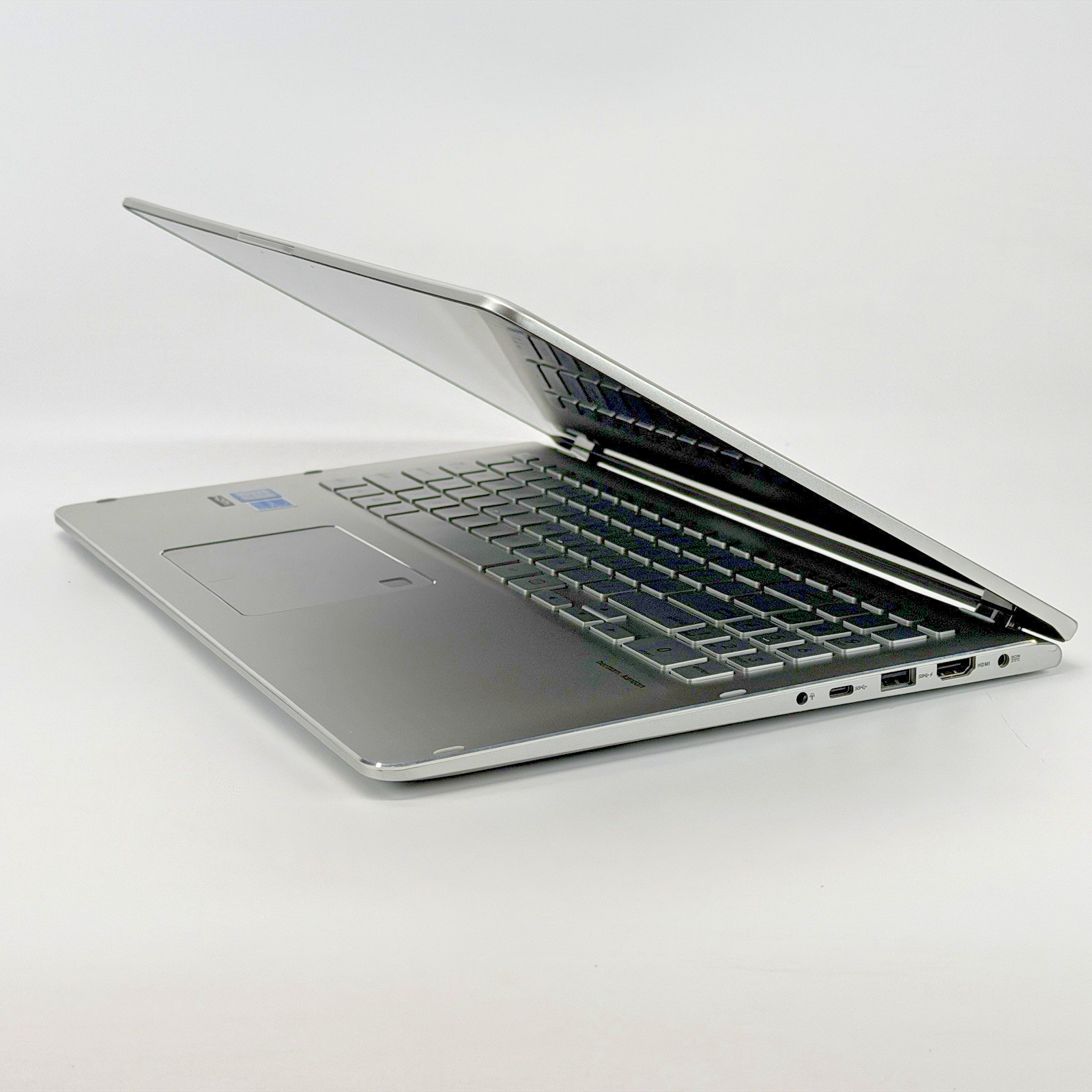 ASUA Q505UAR Intel i5-8250u 1.60 GHz 12 GB RAM 256 GB SSD Win 11 Home