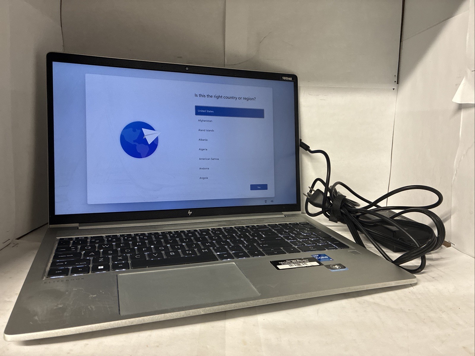 HP EliteBook 650 G9 15.6″ i5-12th Gen 16GB RAM 256GB SSD Win 11 – Charger – used