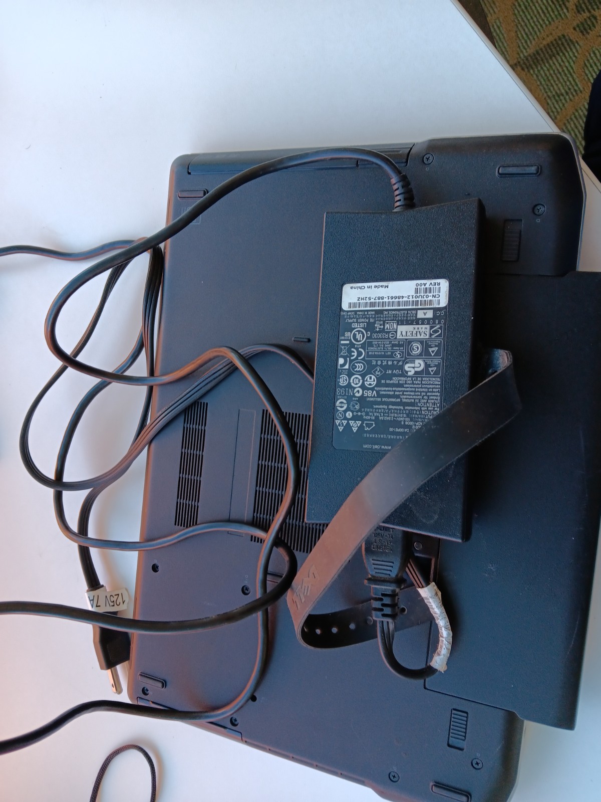DELL LAPTOP WINDOWS 11/Android 12 8GB RAM Intel Core I5