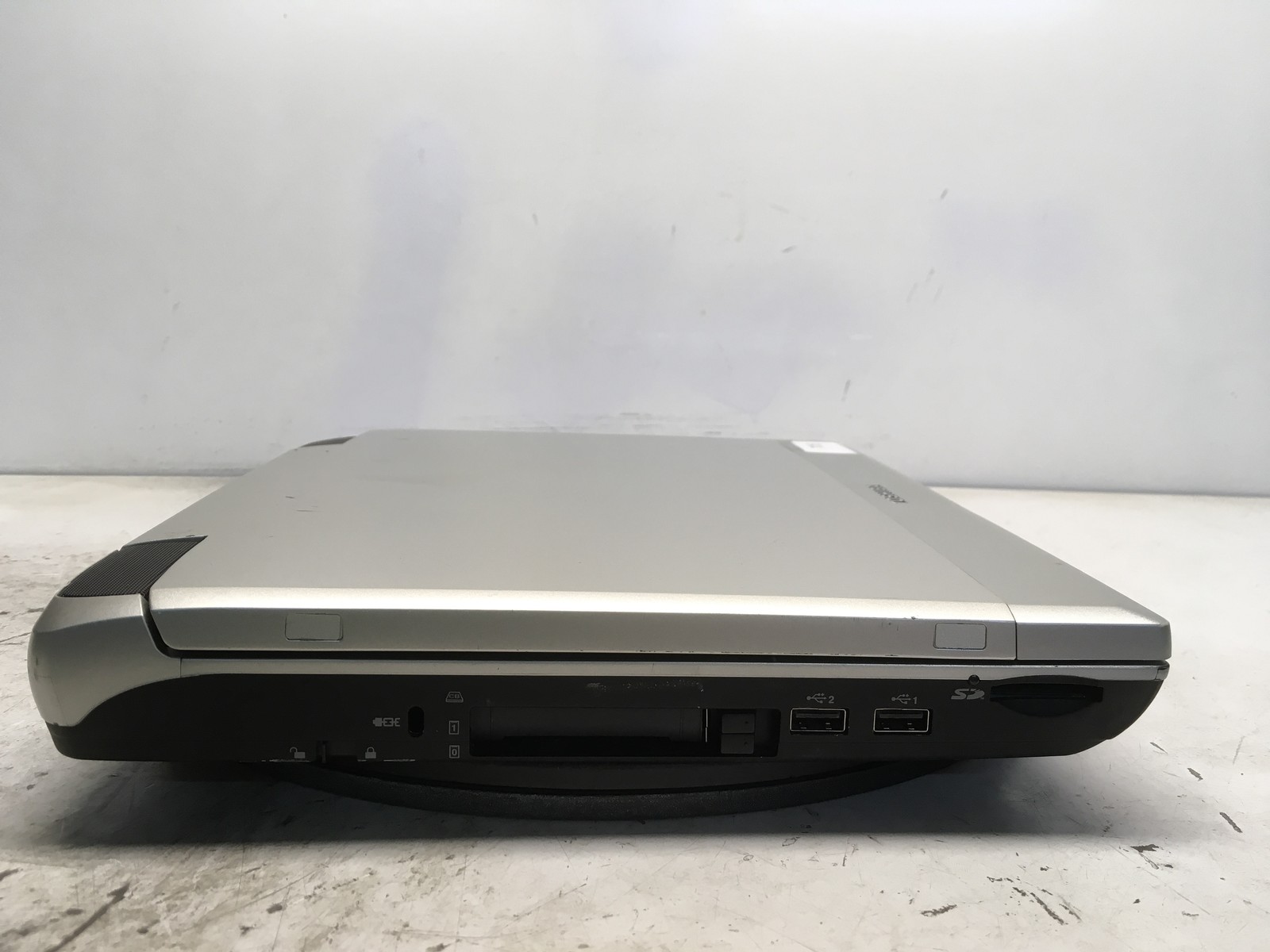 Toshiba Tecra M1 Intel Pentium M 1.4GHz 262 MB NO HDD No Batt