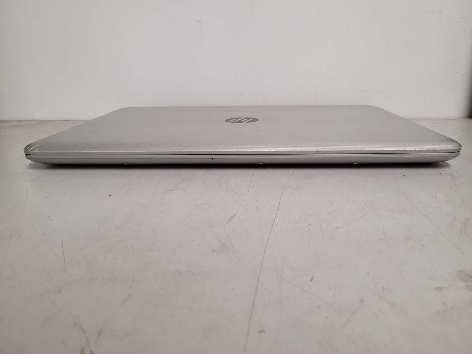 Hp pavilion 17 17.3″amd A10-5745m 2.1ghz 6gb ram 700gb hdd charger 5CD42940KL
