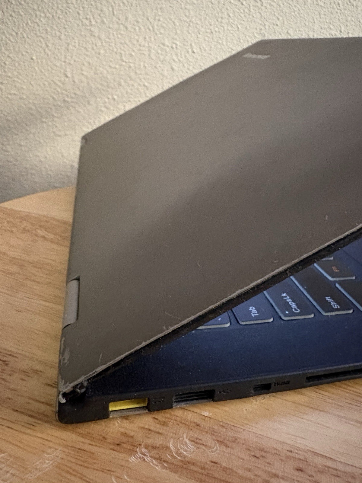 Lenovo Yoga 2 Pro 13.3” Touch Laptop i7-4510U 8GB RAM 196GB SSD Win 8.1