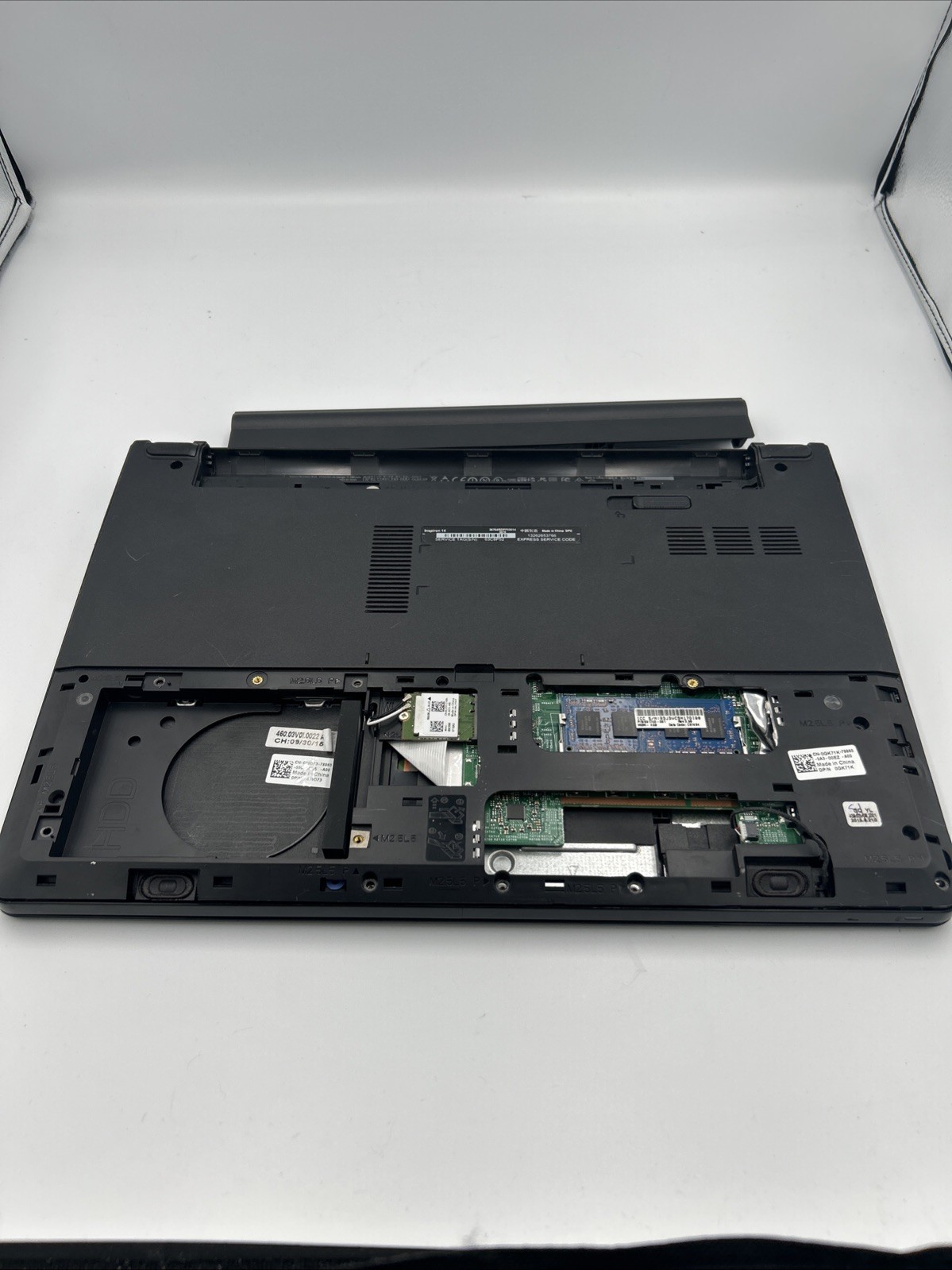 Dell Inspiron 14 Laptop Parts Bad Motherboard No HDD/SSD 14″ screen