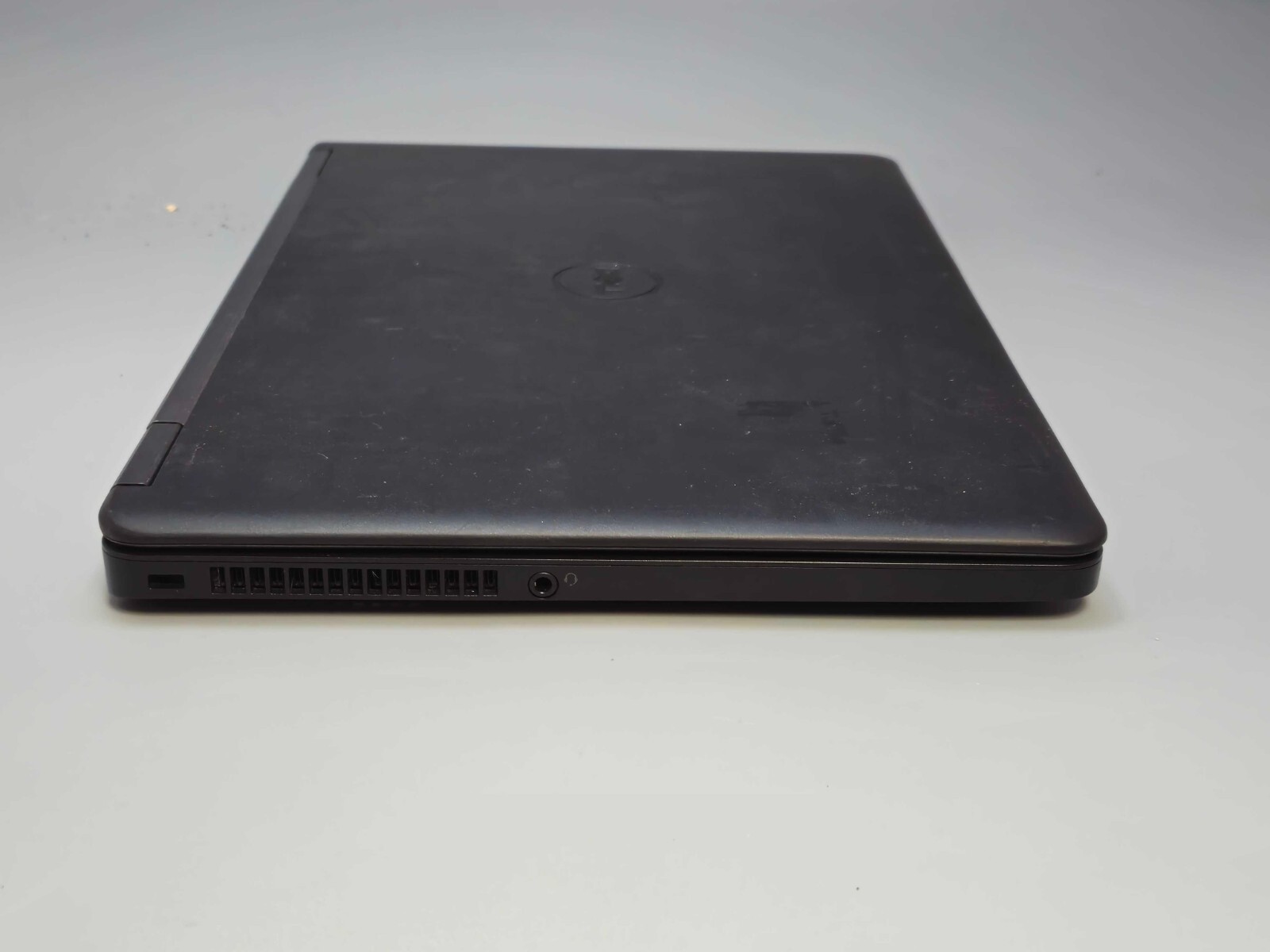 DELL LATITUDE E5250 CORE i3-4030U 1.90GHZ 16GB RAM 250 GB SSD, TESTED