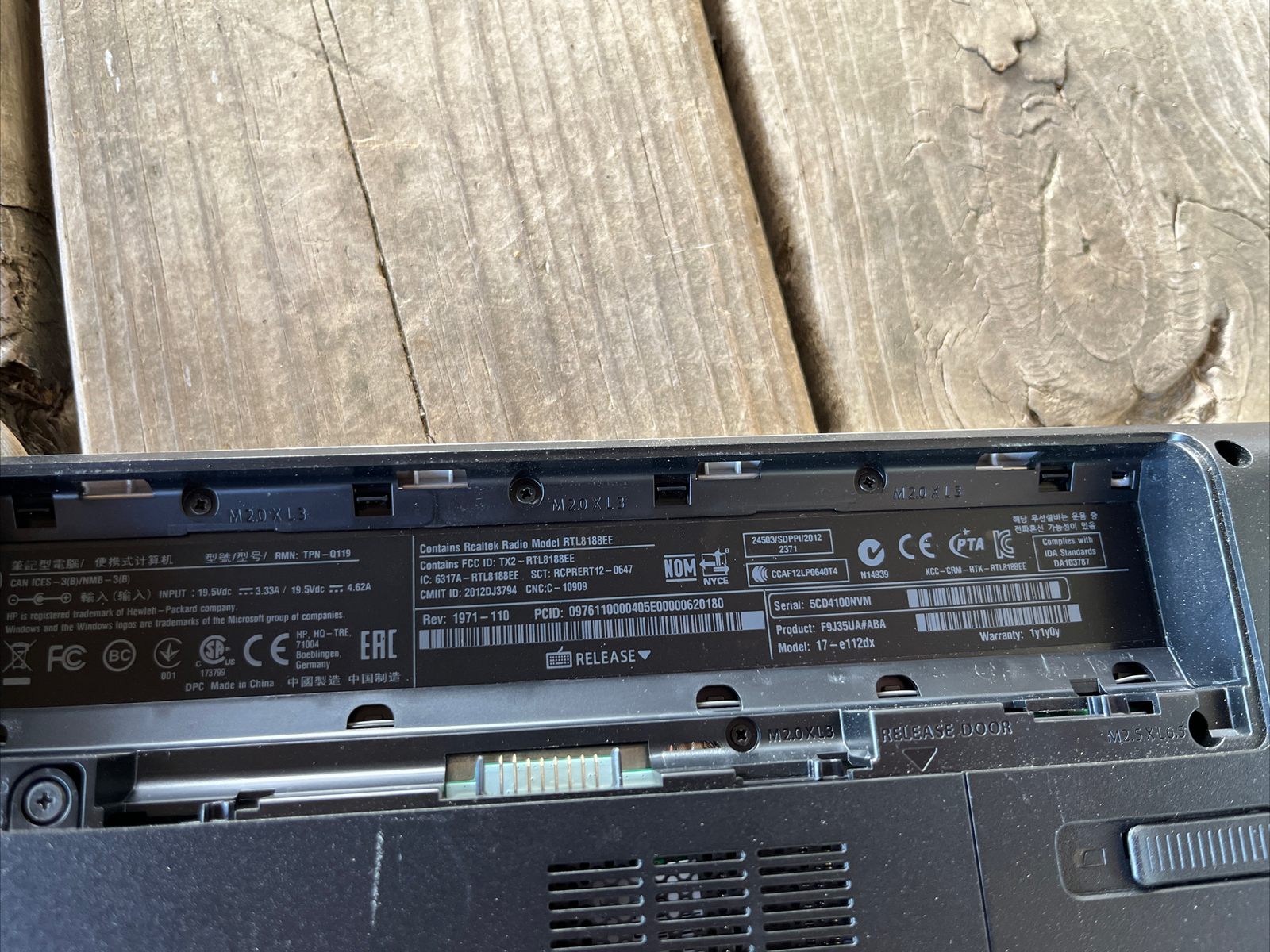 HP Pavilion 17-e112dx Laptop 17″ Intel Core i3 VERY DAMAGED For Parts