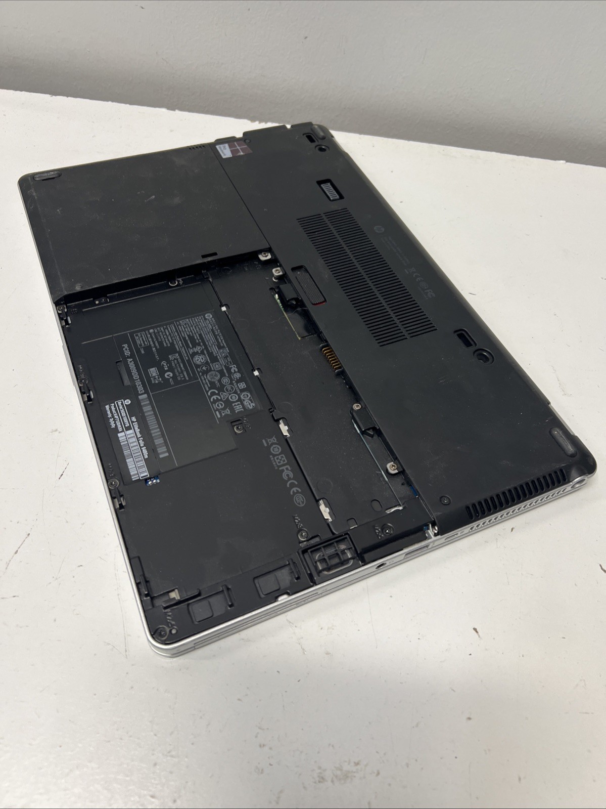 HP EliteBook 850 G8 i7 | 840 G2 i5 | Folio 9480m i5 + 3 More Laptops Lot of 6