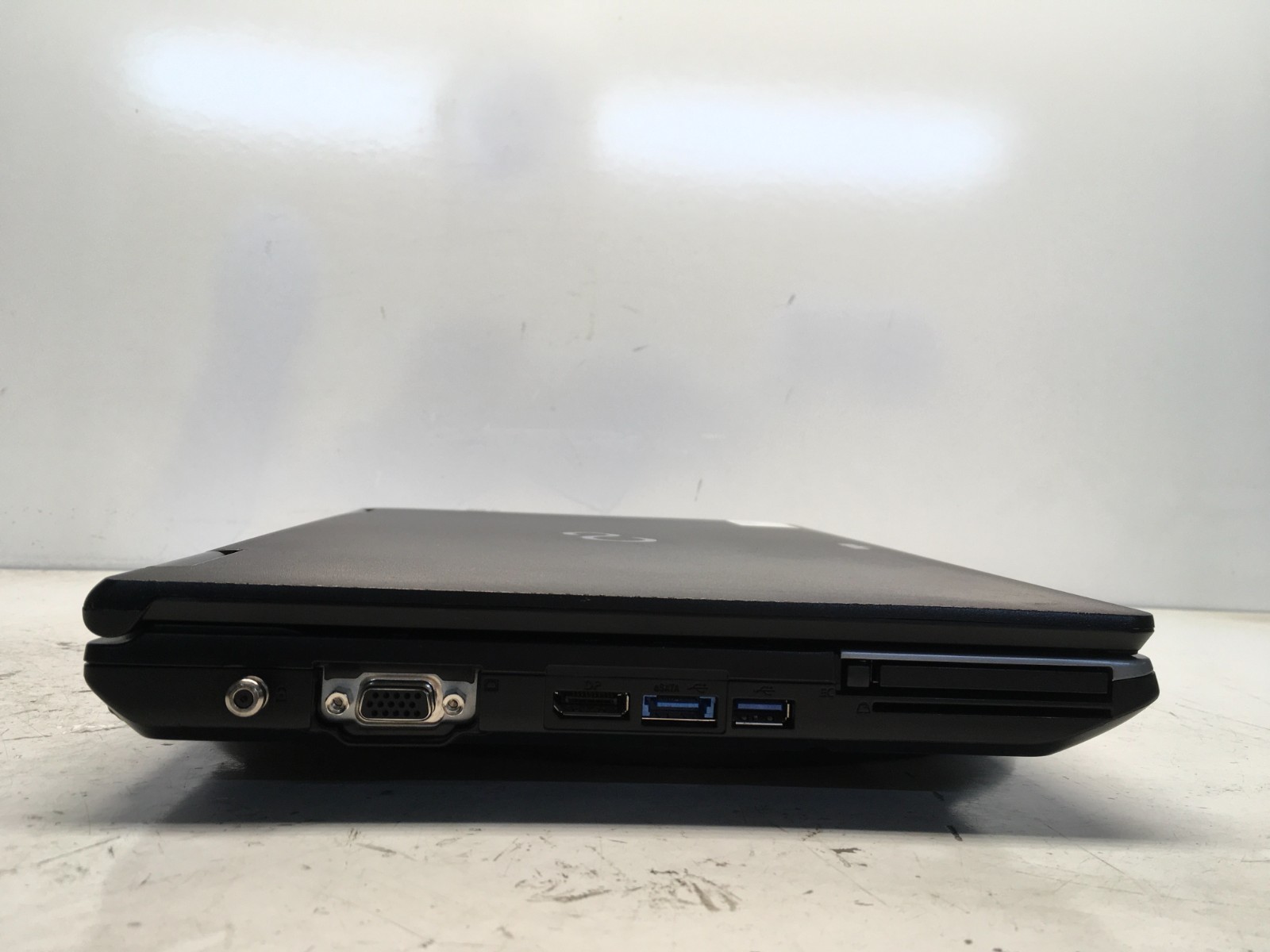 Fujitsu LifeBook E752 Intel i5-3340M 2.7GHz 4 GB NO HDD