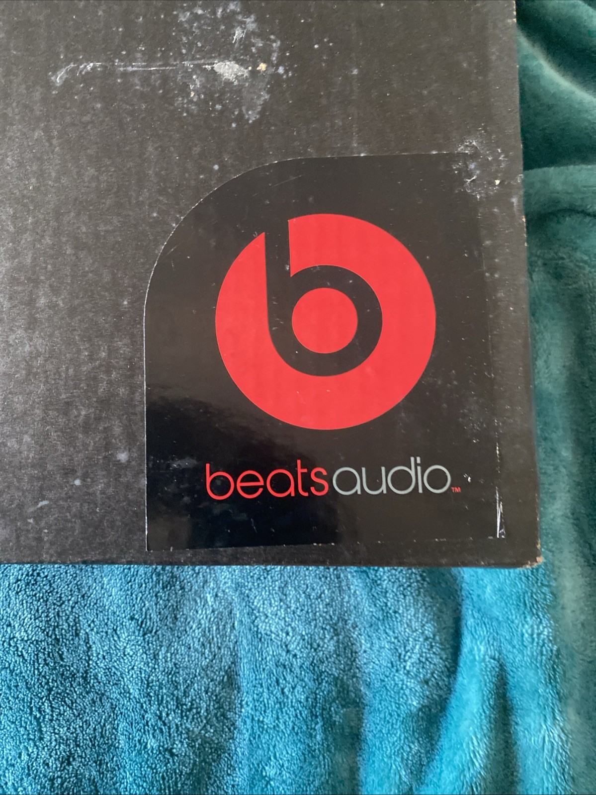 Beats Audio HP Envy dv7-7240us 17.3″ / Intel Core i5-2450M