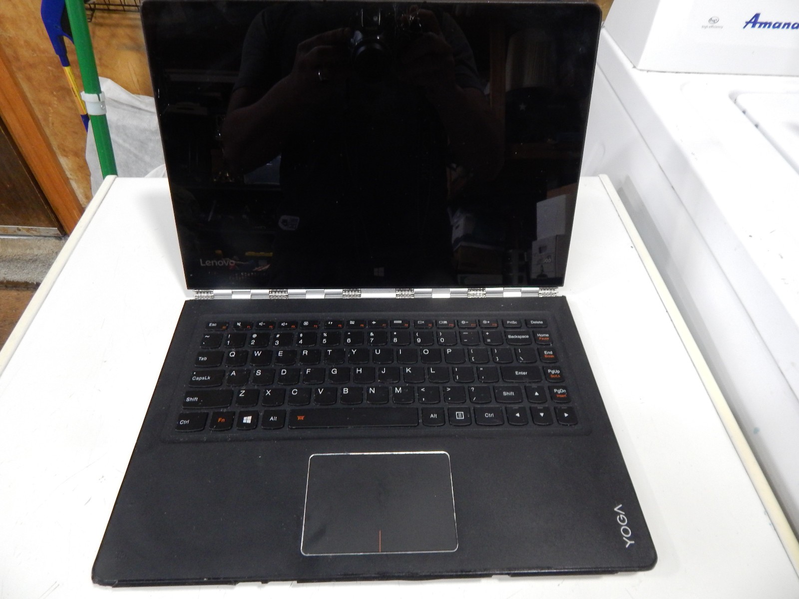 Lenovo Yoga 900 No Power Adapter, FOR PARTS