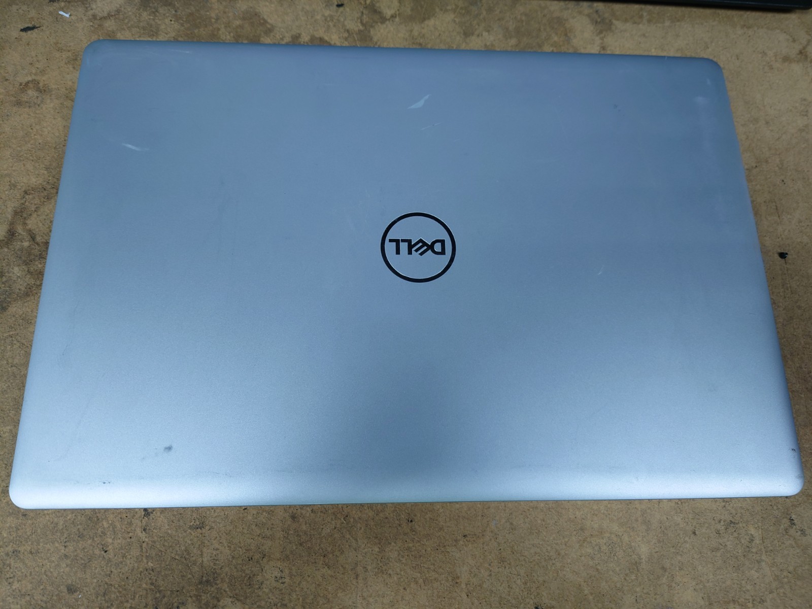 Dell Inspiron 5575 15.6″ HD Ryzen 5 2500U 4GB RAM No OS/SSD