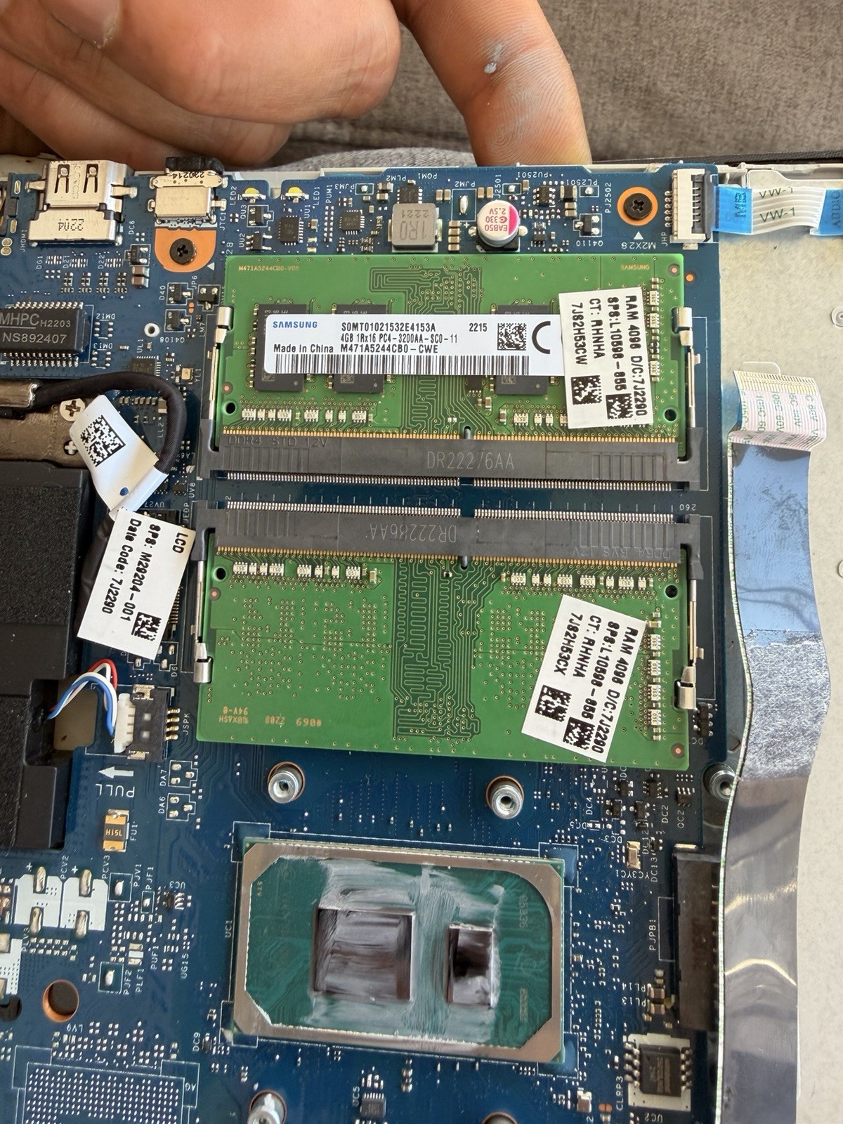 HP 15.6″ Silver Laptop Intel Core Ultra 5 8GB RAM 256GB NVMe SSD Parts