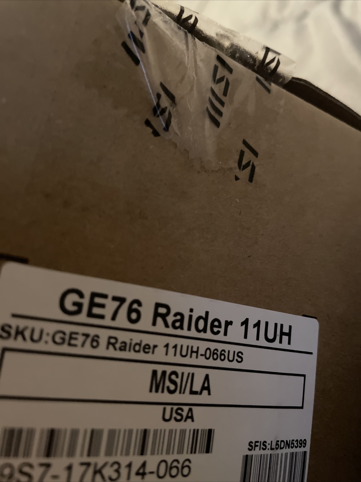 MSI GE76 Raider 11UE-046 17.3″ 144Hz (Intel Core i7-11800H, 16GB RAM, 1TB…