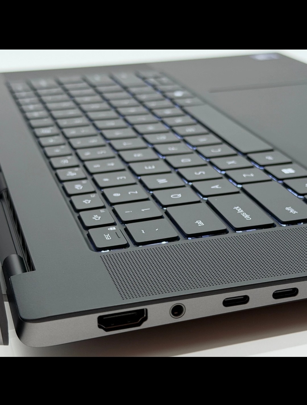 Dell Precision 5690 16″ Core Ultra 9 185H 64gb NVIDIA RTX 2000 ADA 8GB