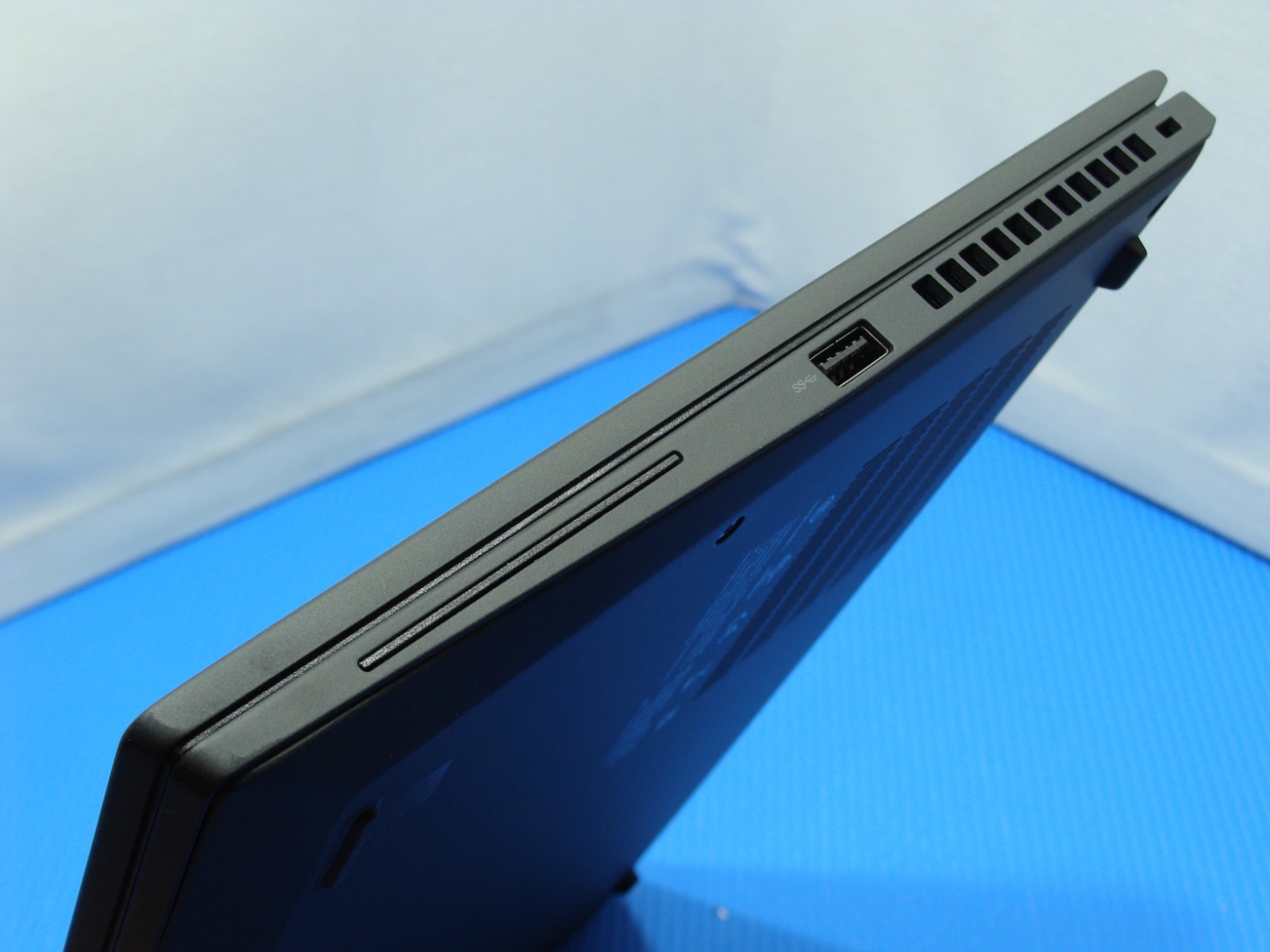 Lenovo ThinkPad T14s Gen 3 14″FHD+ i5-1245U 1.6Gh 8GB 256GB SSD PWR Battery