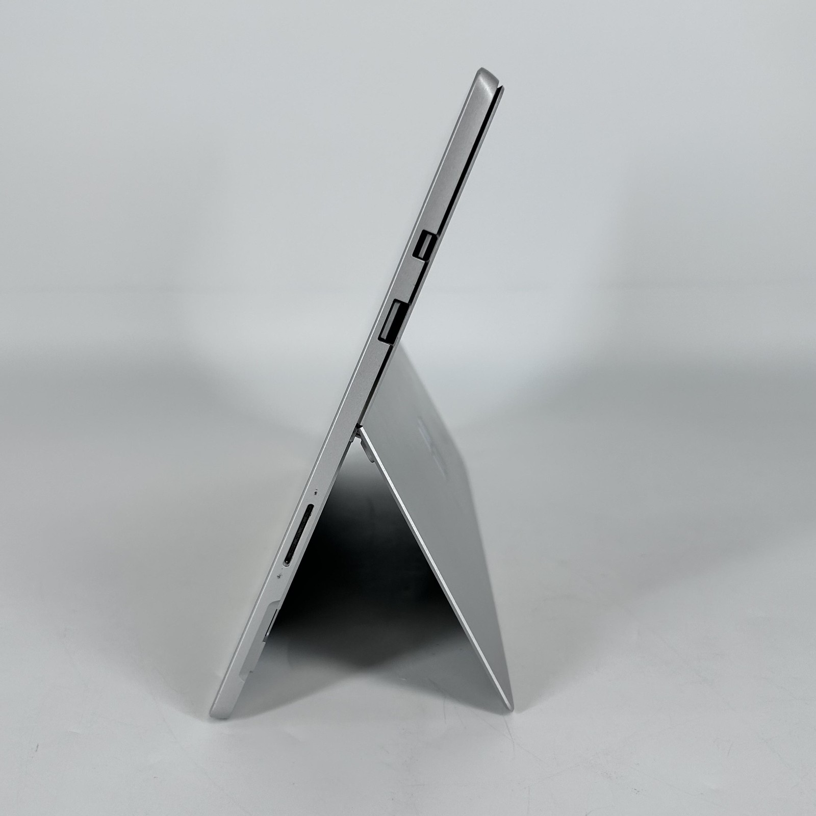 Surface Pro Gen 5 13″ QHD+ TOUCH Intel Core m3-7Y30 1.0GHz 4GB RAM 128GB SSD