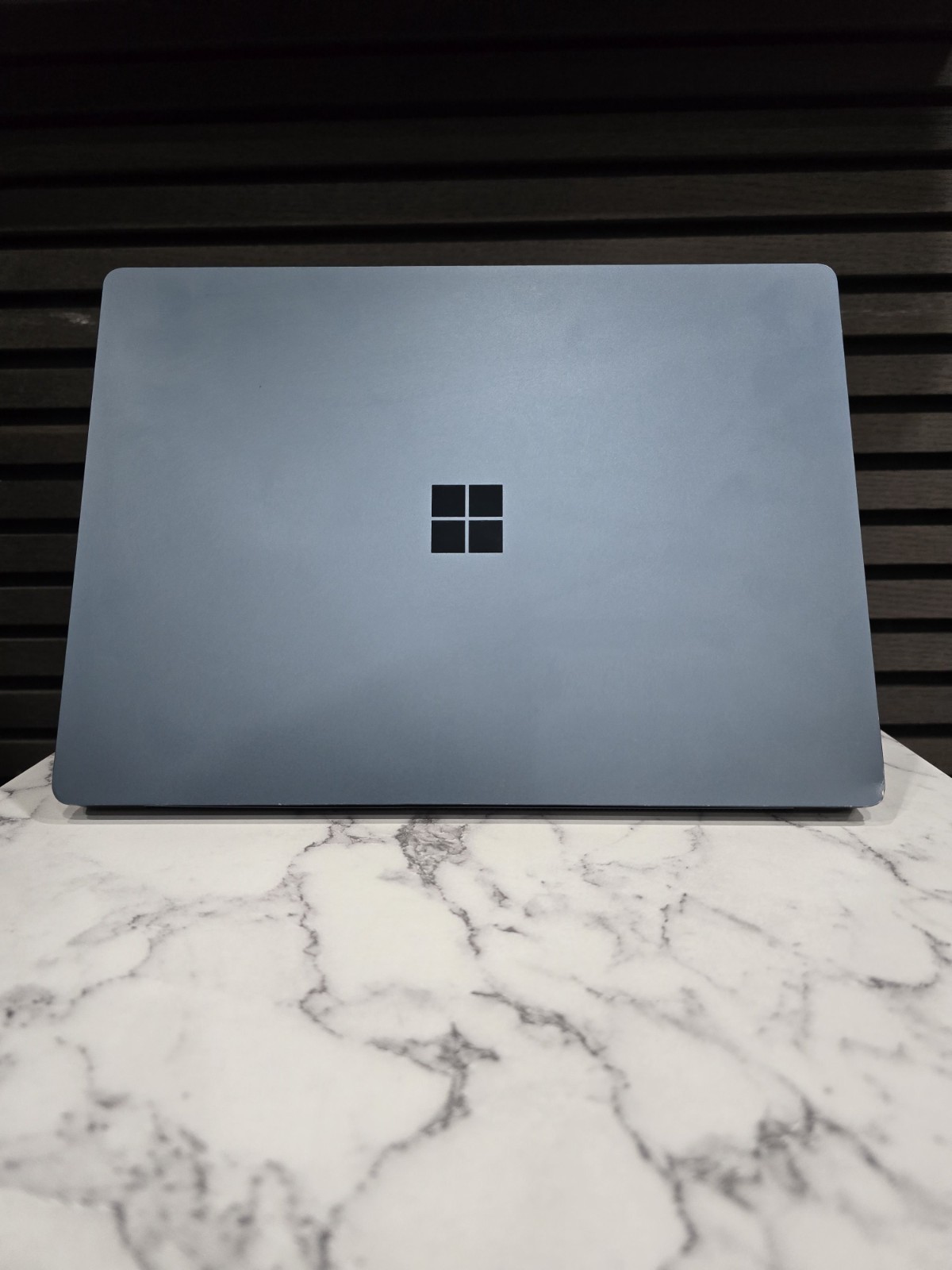 Microsoft Surface Laptop 3 13.5″ 1867 i5-1035G7 8GB RAM 256GB SSD Win10