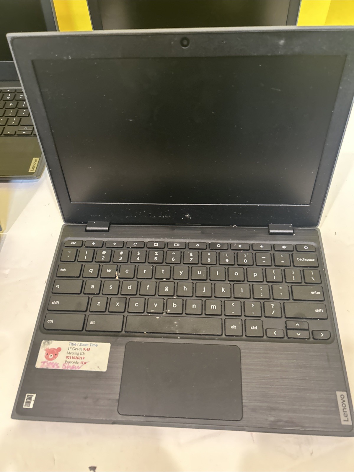 Lot of 4 Lenovo 100e Chromebook 2nd Gen MTK 4GB 32GB For Parts Repair rear