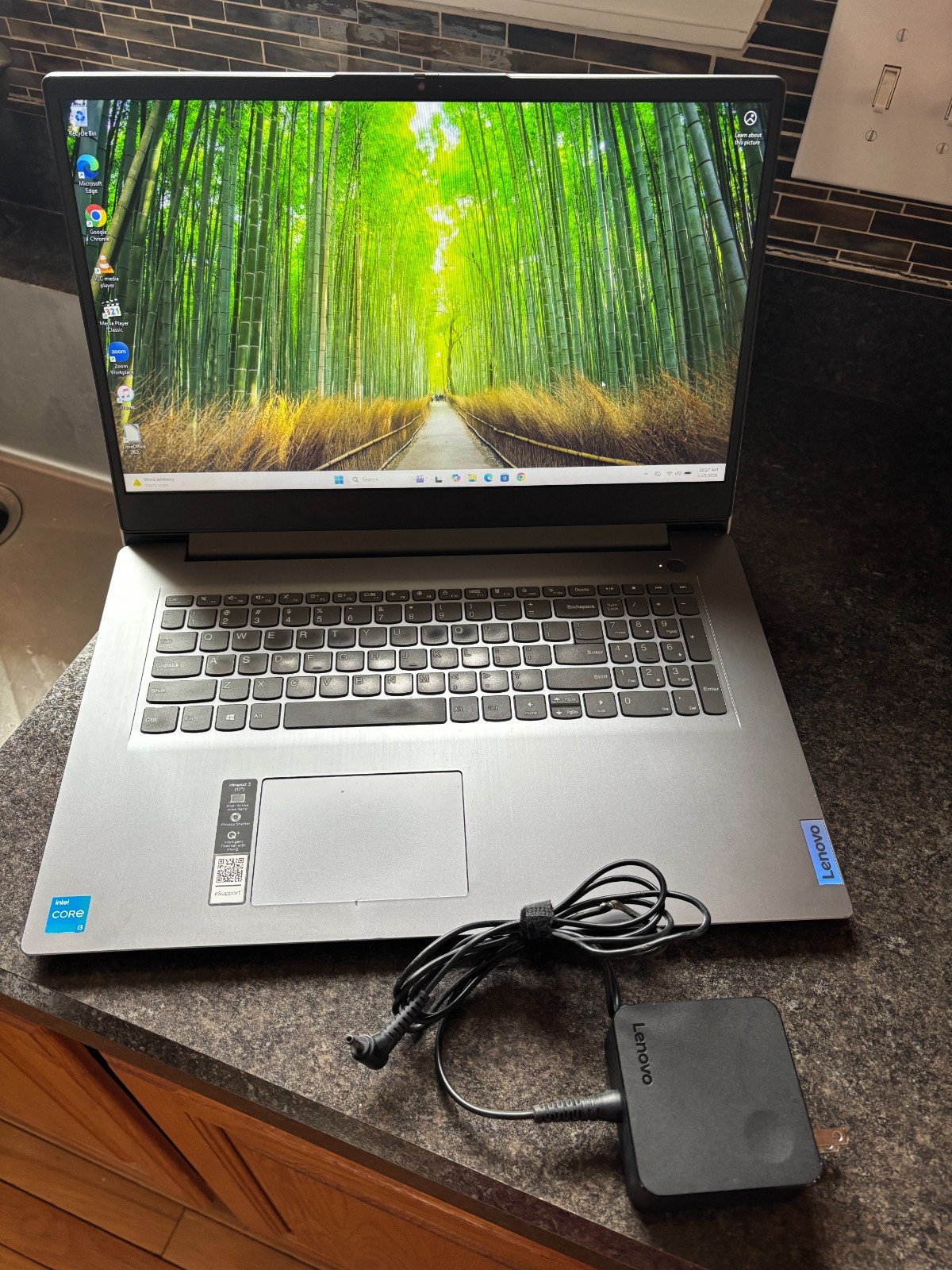 Lenovo IdeaPad 3-17ITL6 Intel i3-1115G4 8GB 256GB NVME Win 11 Home