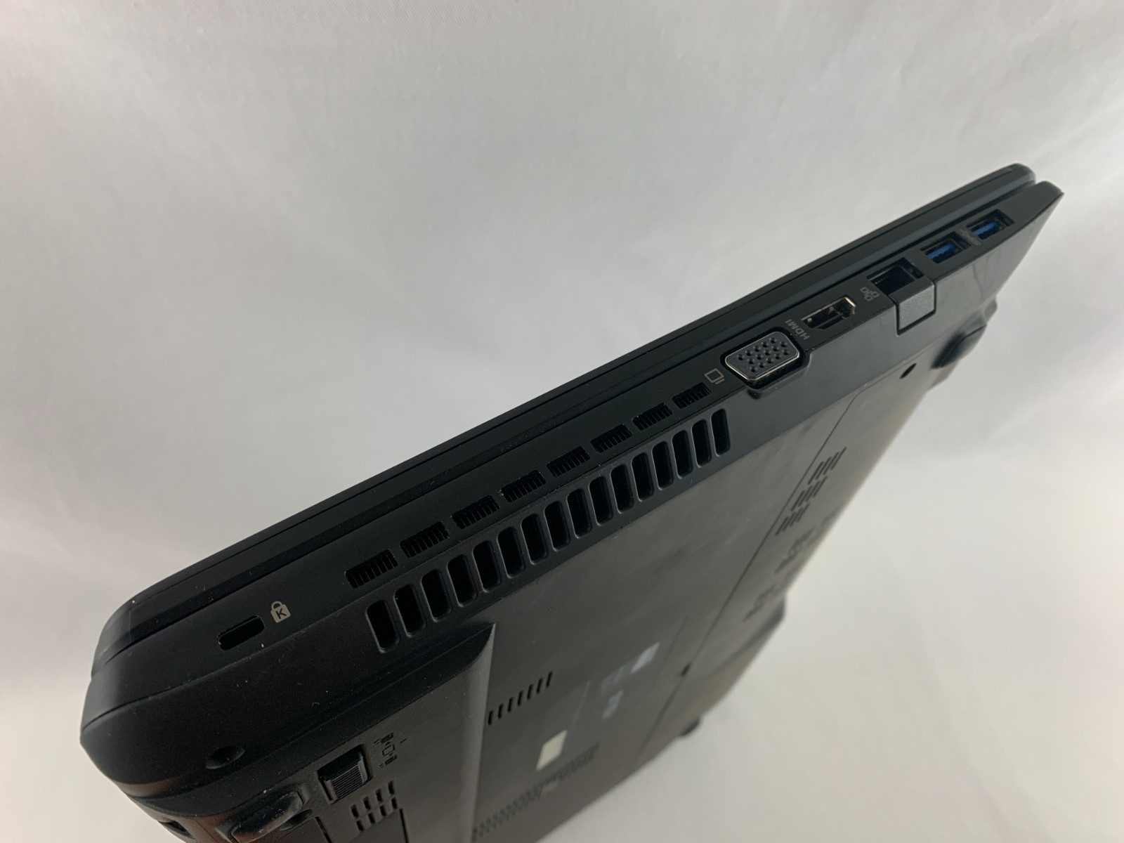 Asus Q500A Laptop For Parts/Repairs, No Touchpad or Camera i5 2.5GHz 6GB RAM W10