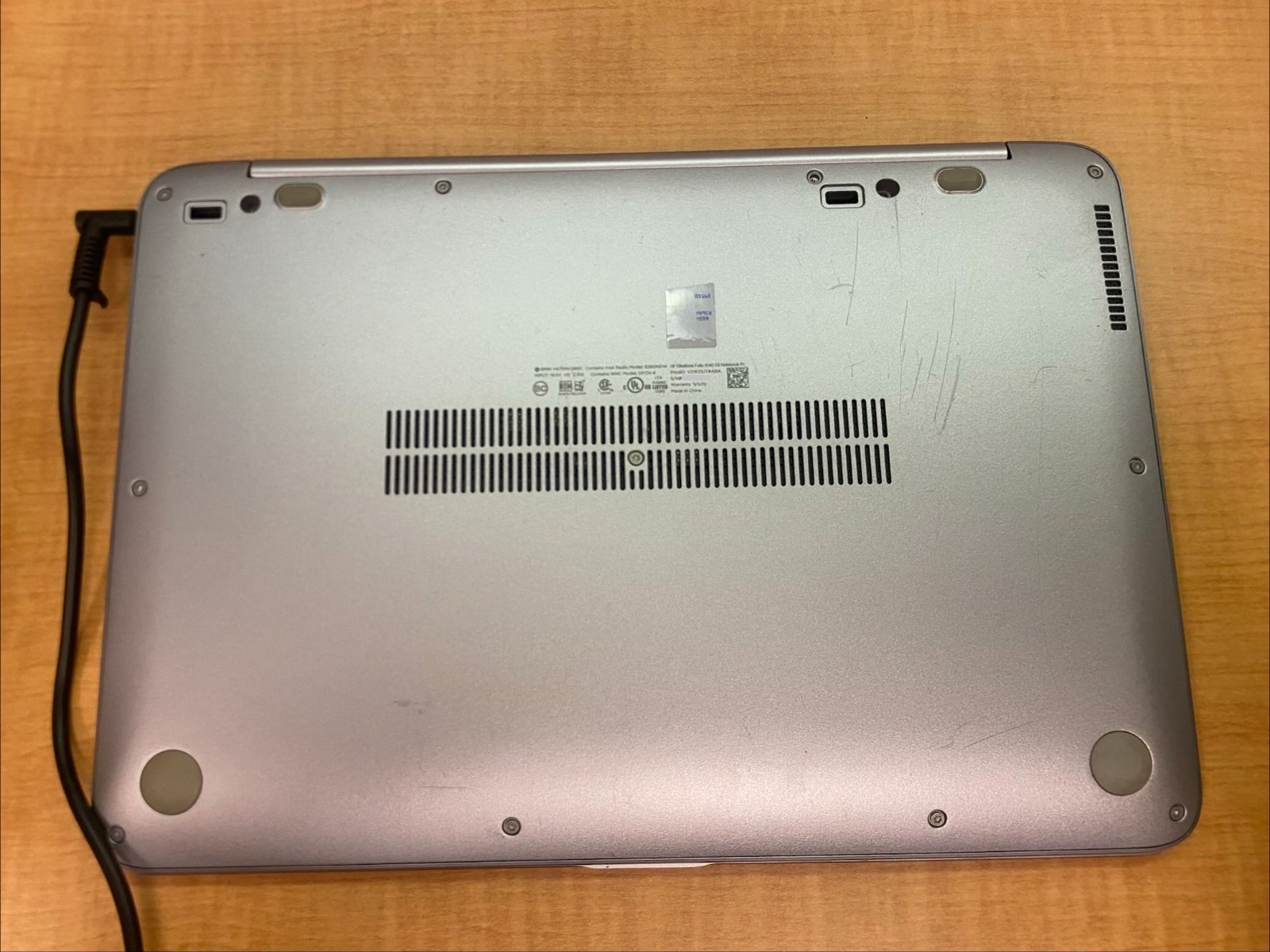 HP EliteBook 1040 G3 14″ – Intel i7-6600U @ 2.60 GHz, 256GB SSD, 8GB Ram, Win11