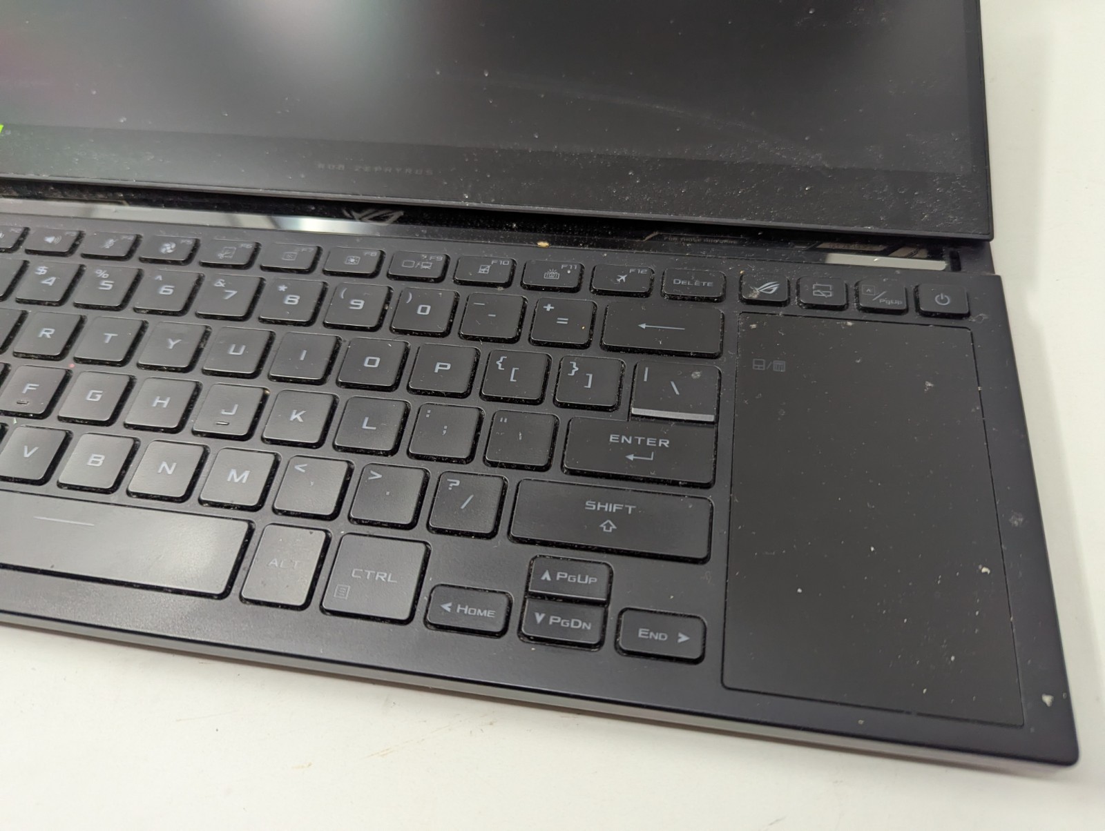 Asus ROG Zephyrus Duo 16 GX650R – RYZEN 9 6900HX RTX 3070 Ti Parts Repair Only