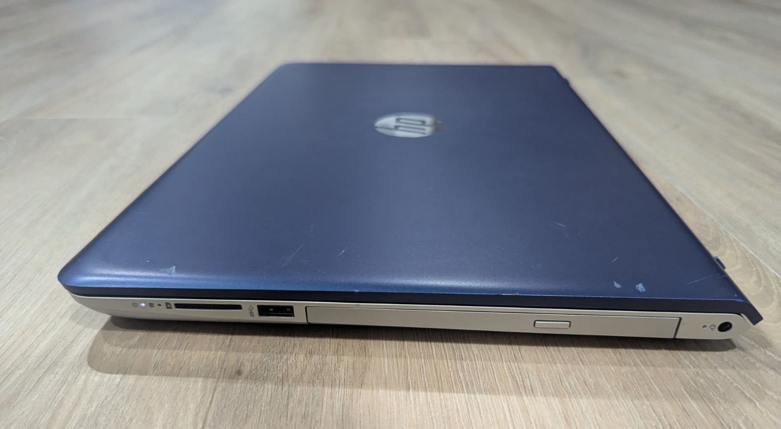 HP Pavilion 15-cc184cl /i5-8250U/12GB RAM/512GB SSD/W11 PRO w/ charger