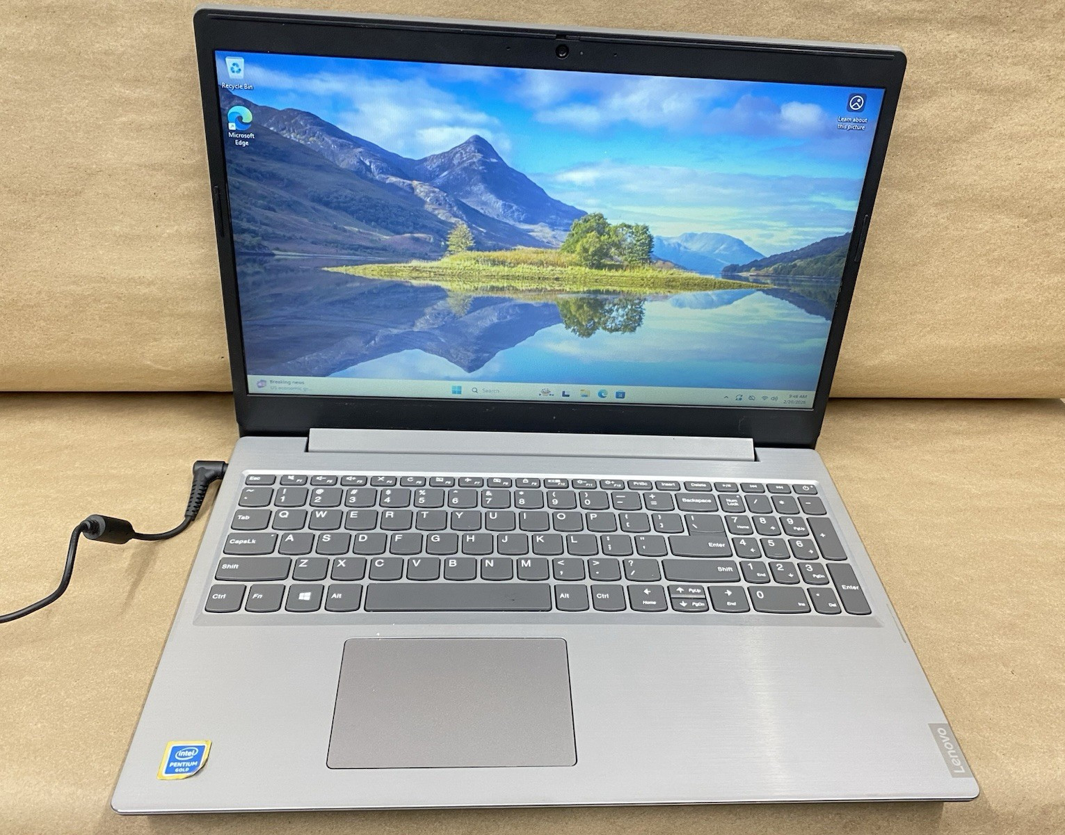 Lenovo 81LG – 15.5″ HD – CPU 5405U – 8GB – 256GB SSD – Win 11 Pro – READ