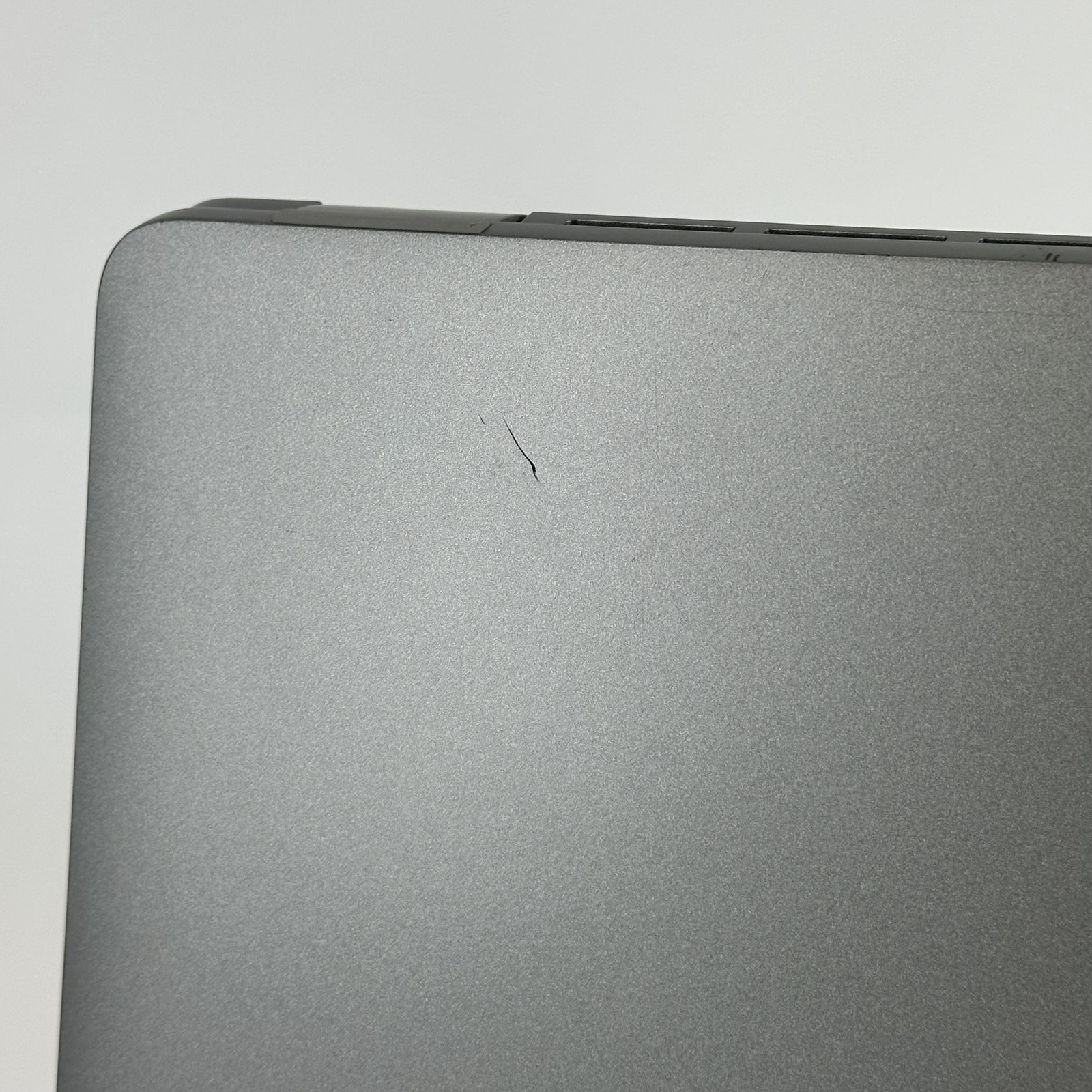 Dell Latitude 5440 14 Gray FHD TOUCH 1.9 GHz i7-1370P 32GB 512GB SSD Very Good