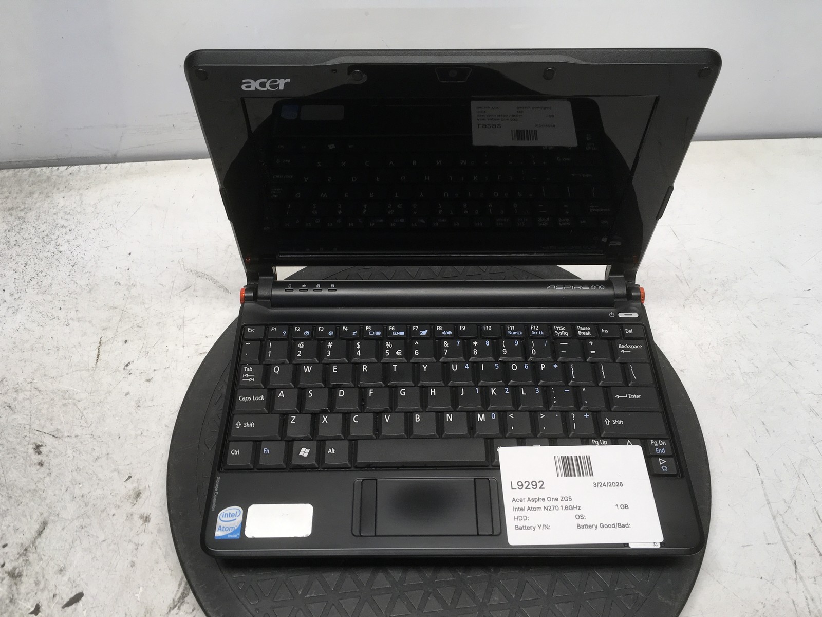 Acer Aspire One ZG5 Intel Atom N270 1.6GHz 1 GB NO HDD No Batt