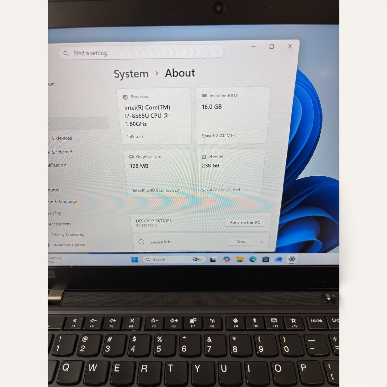 Lenovo ThinkPad T490 14” I7-8565U 1.8GHz, 16GB RAM, 256GB NVMe #129