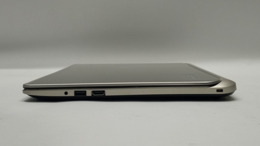 Toshiba Satellite E45-B Laptop 14″FHD i5-5200U@2.20GHZ 6GB RAM NO HDD/OS WH717!