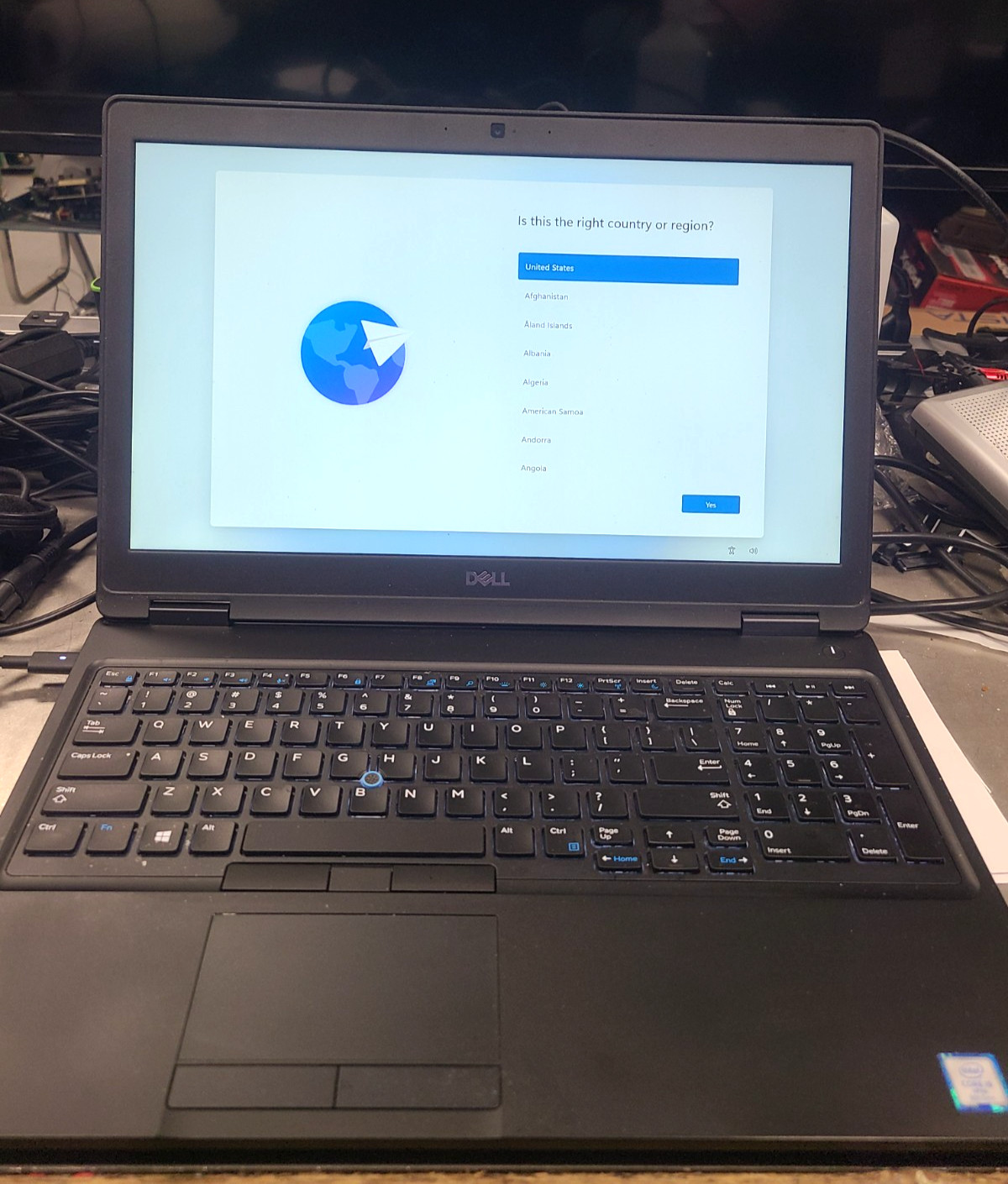Dell Latitude 5591 FHD Intel i5-8400H 8GB RAM/256GB SSD Win11Pro, B, Powercord