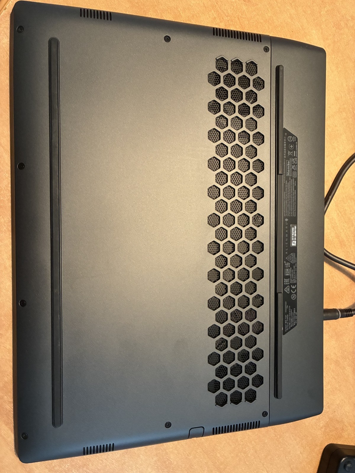 Alienware M15 R7 15.6″ (1TB SSD, Core i7-12700H, 64GB RAM, RTX 3060)
