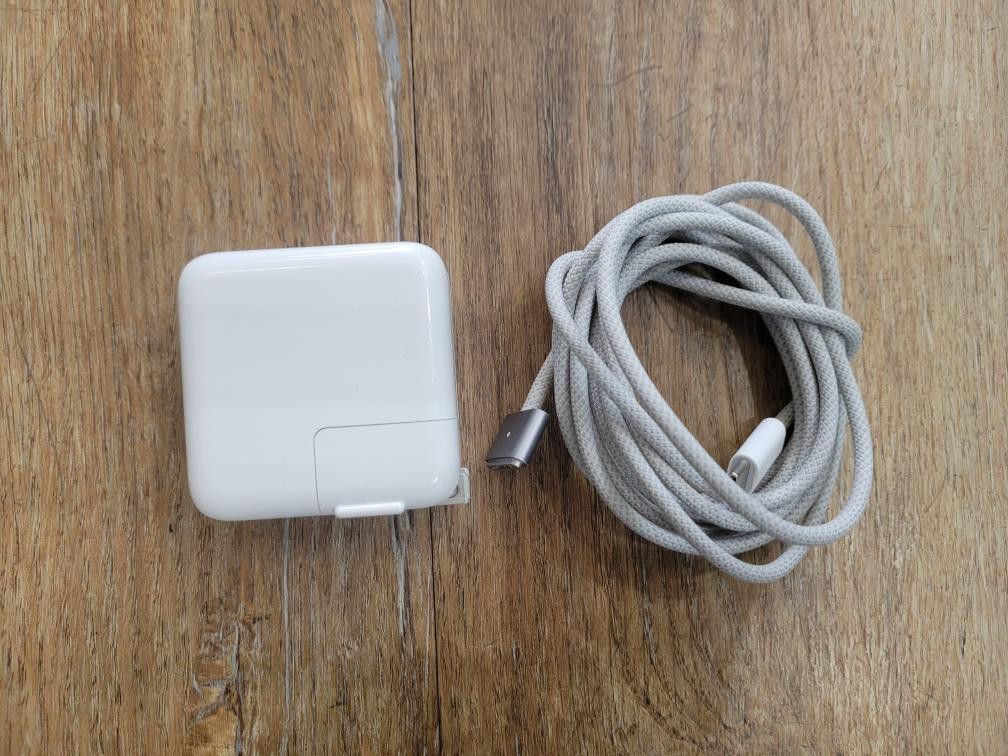 APPLE MACBOOK AIR M3 MC8K4LL/A (SBL016247)